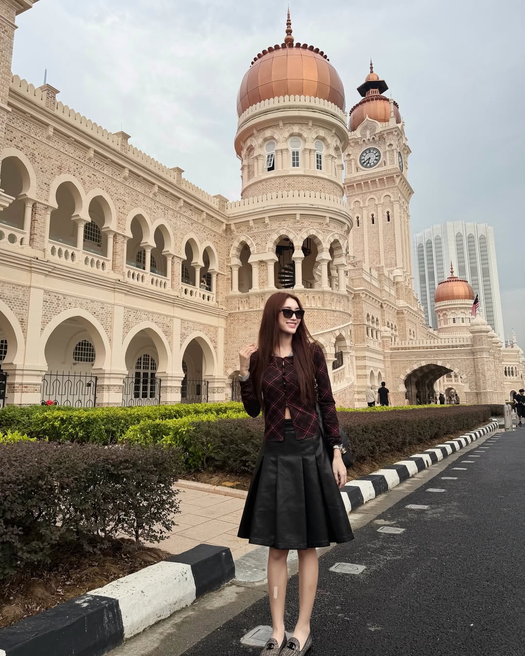 เบส - รักษ์วนีย์ คำสิงห์