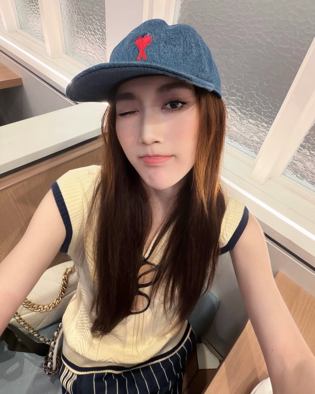 เบส - รักษ์วนีย์ คำสิงห์