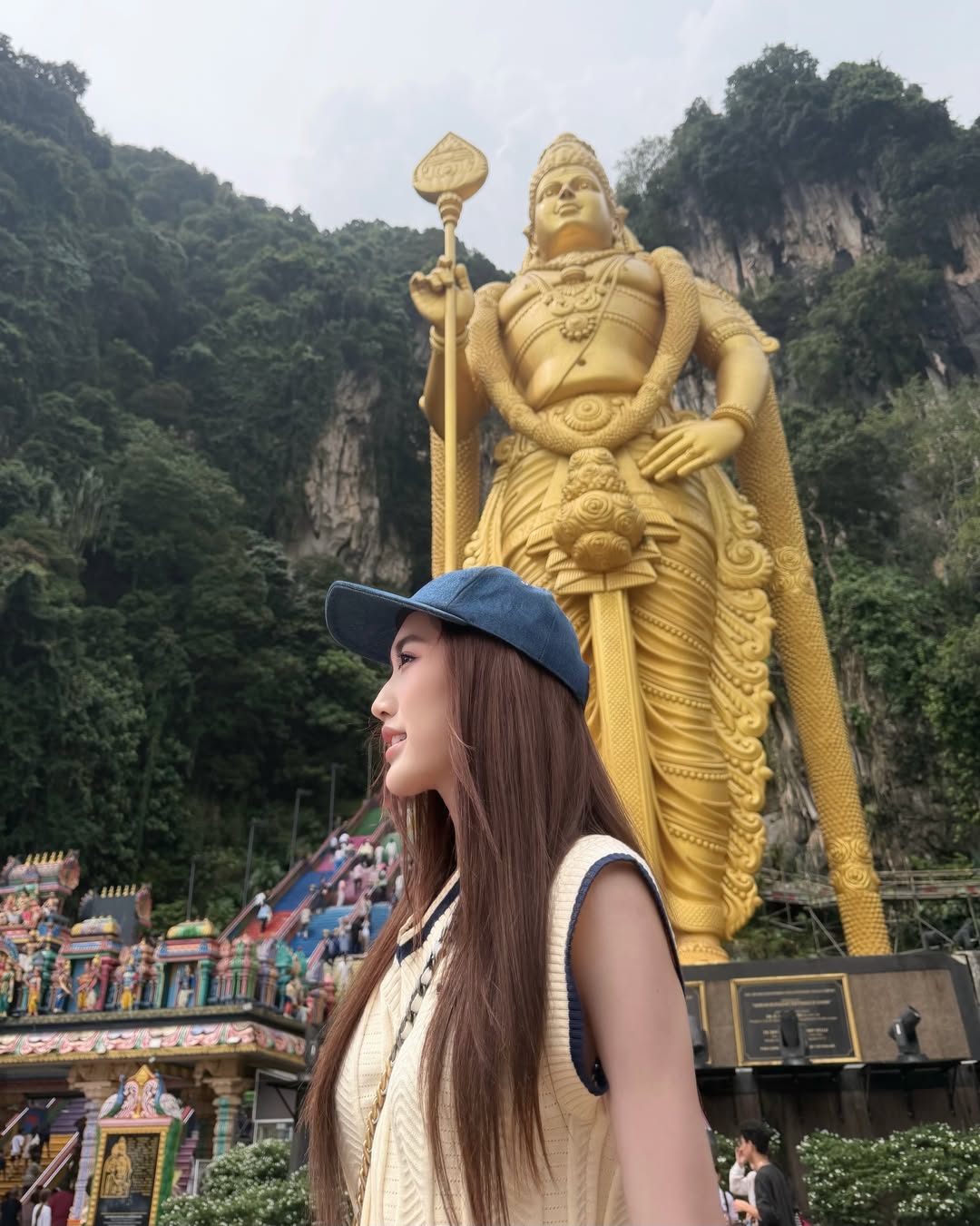 เบส - รักษ์วนีย์ คำสิงห์