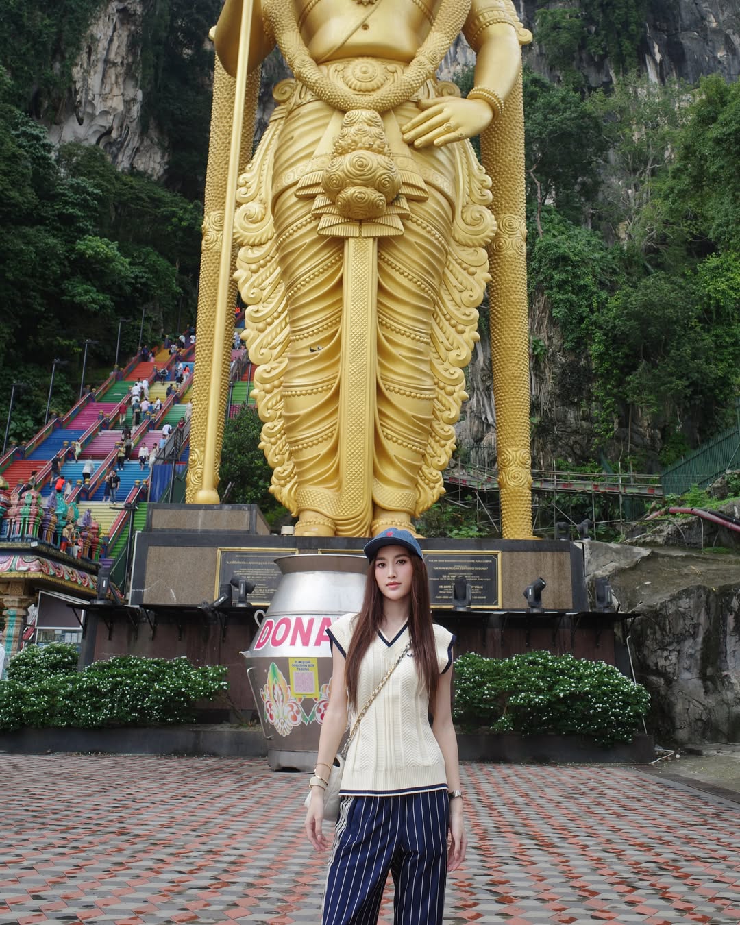 เบส - รักษ์วนีย์ คำสิงห์