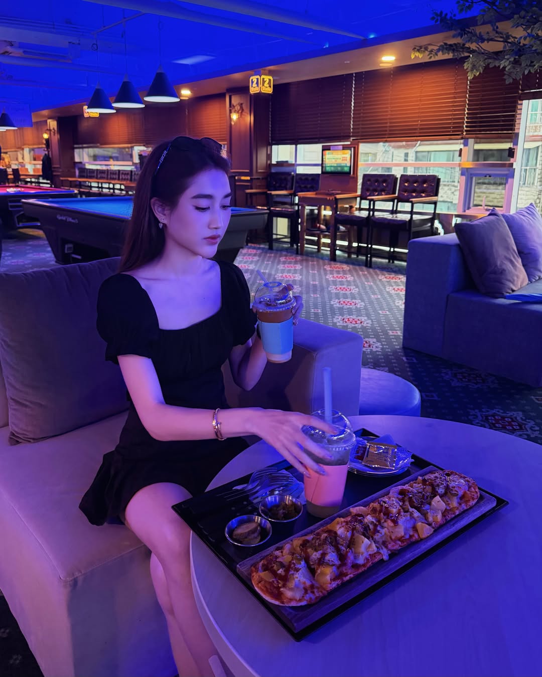 เบส - รักษ์วนีย์ คำสิงห์