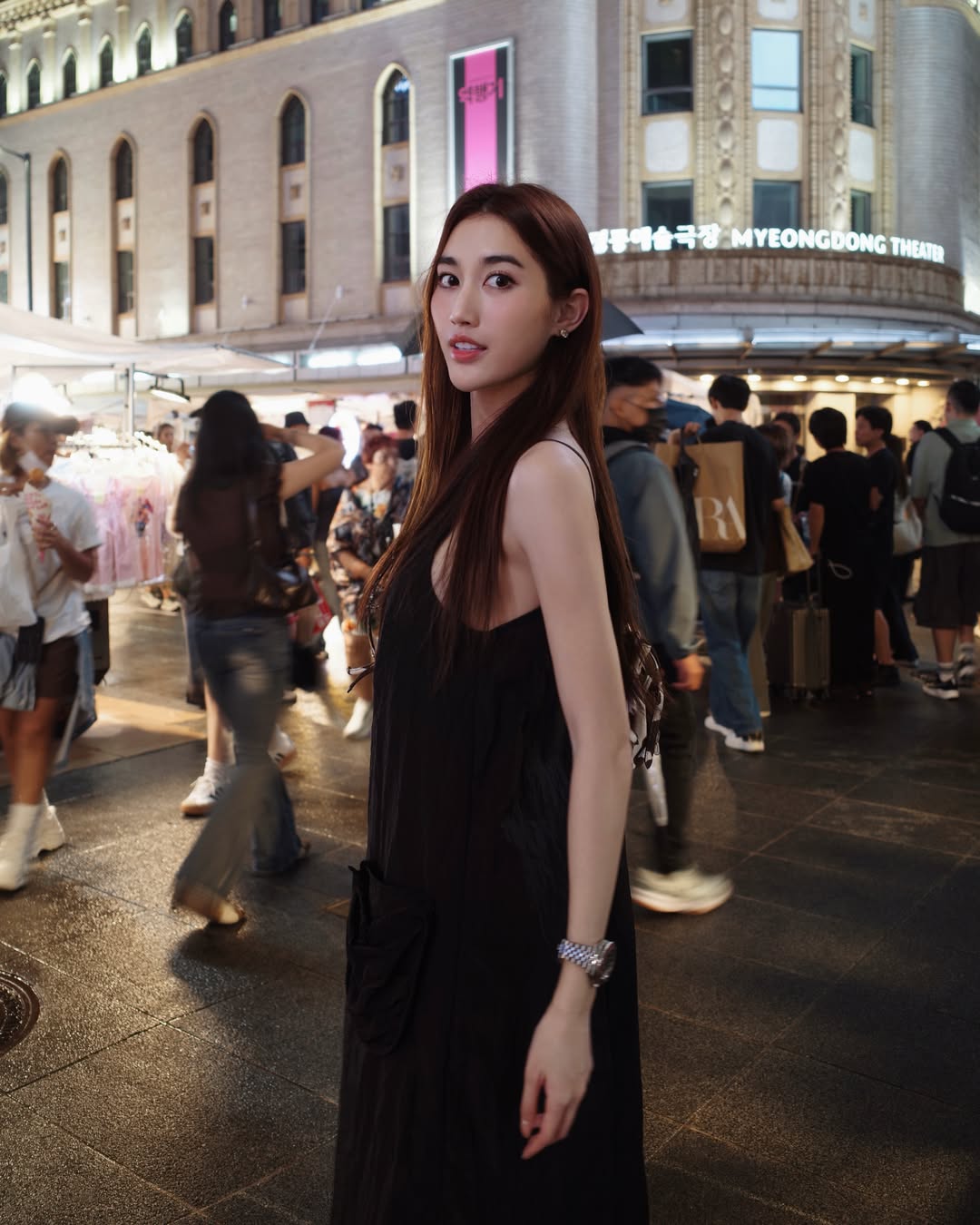 เบส - รักษ์วนีย์ คำสิงห์