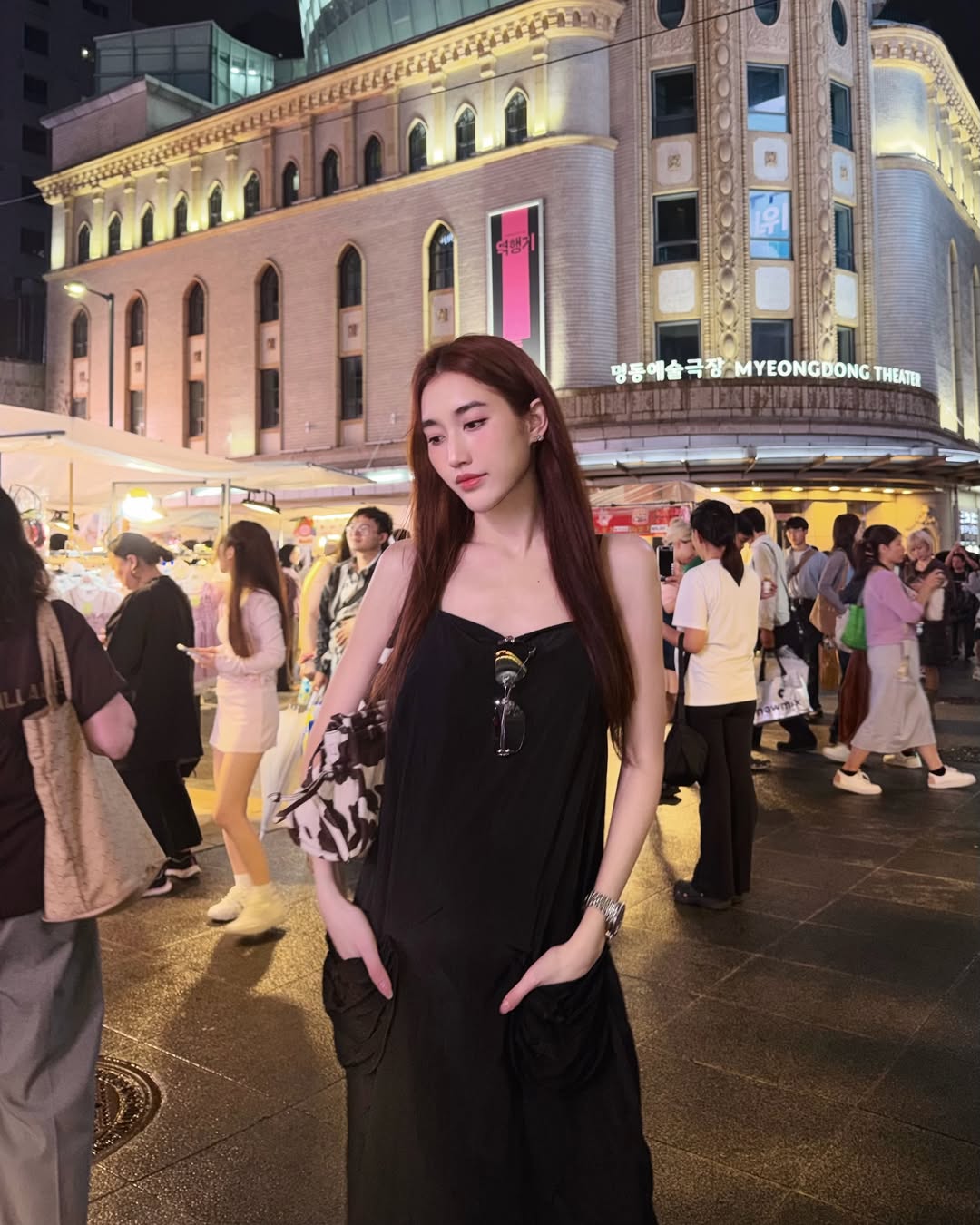 เบส - รักษ์วนีย์ คำสิงห์