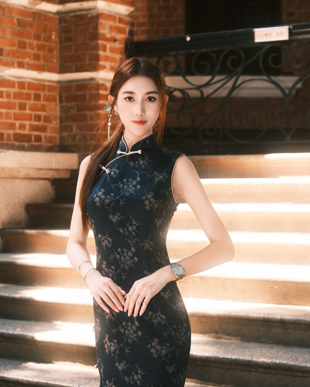 เบส - รักษ์วนีย์ คำสิงห์