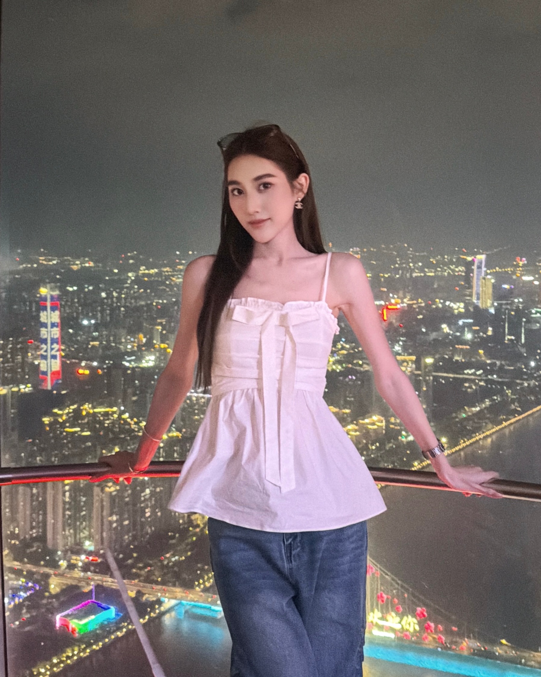 เบส - รักษ์วนีย์ คำสิงห์