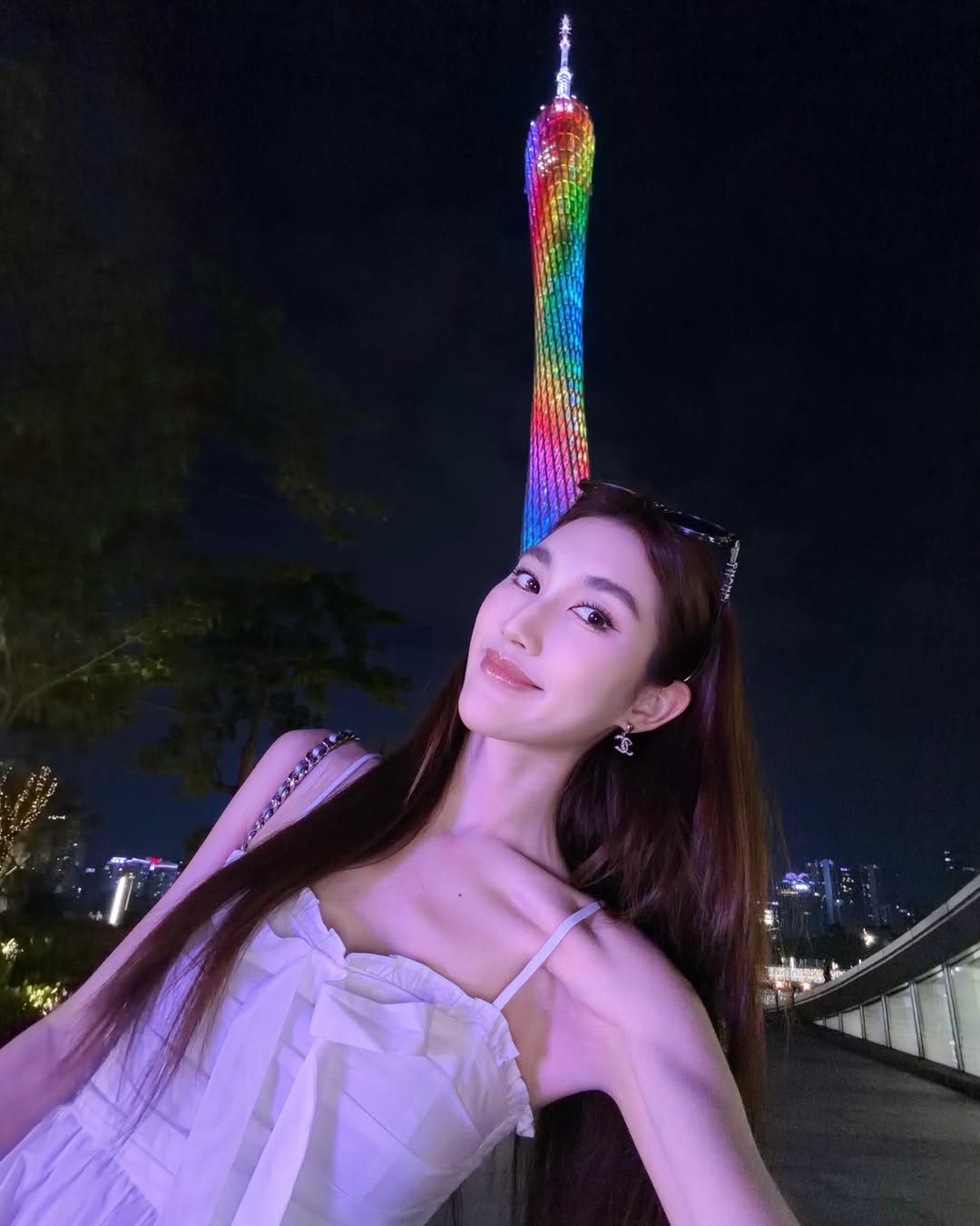 เบส - รักษ์วนีย์ คำสิงห์