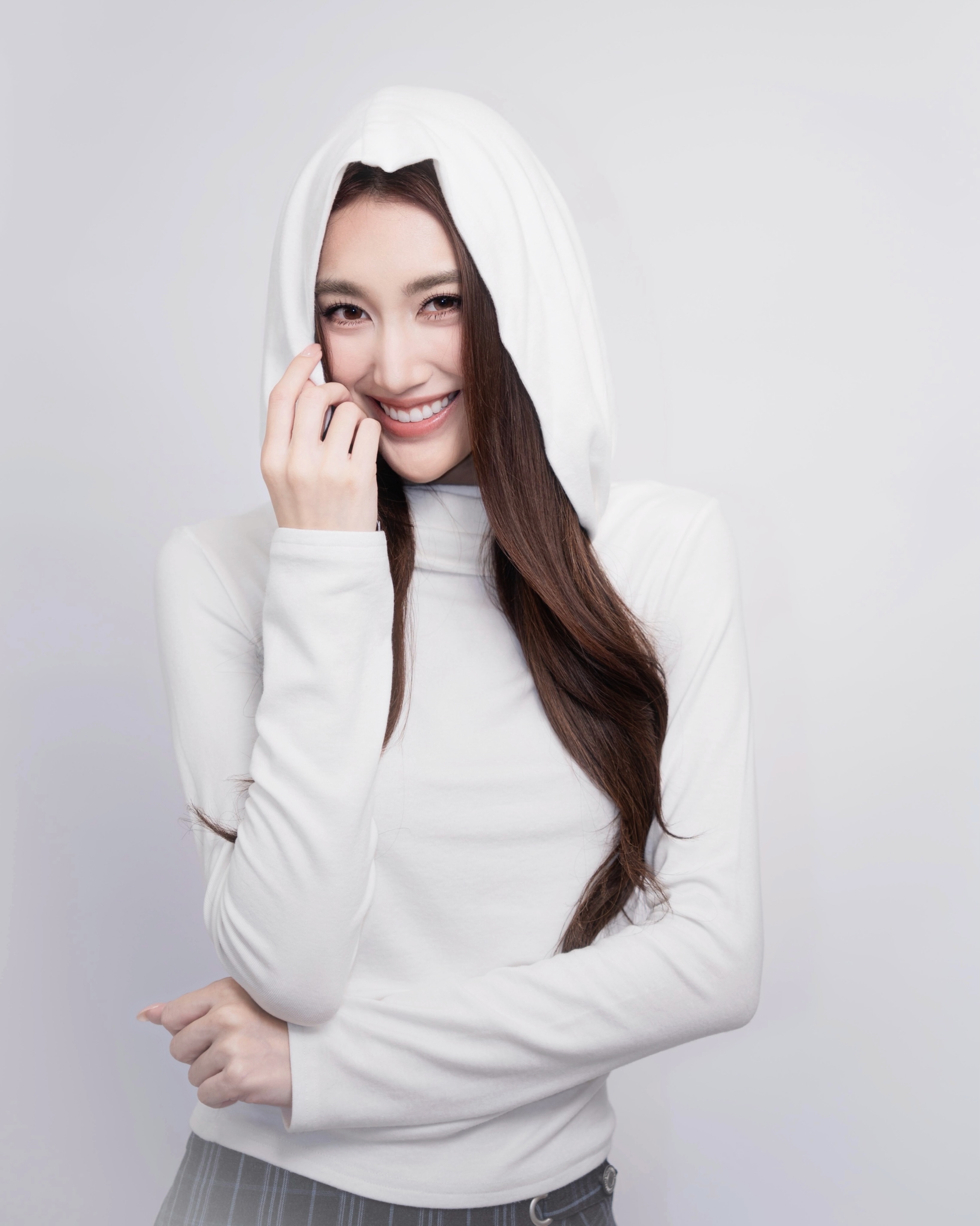 เบส - รักษ์วนีย์ คำสิงห์