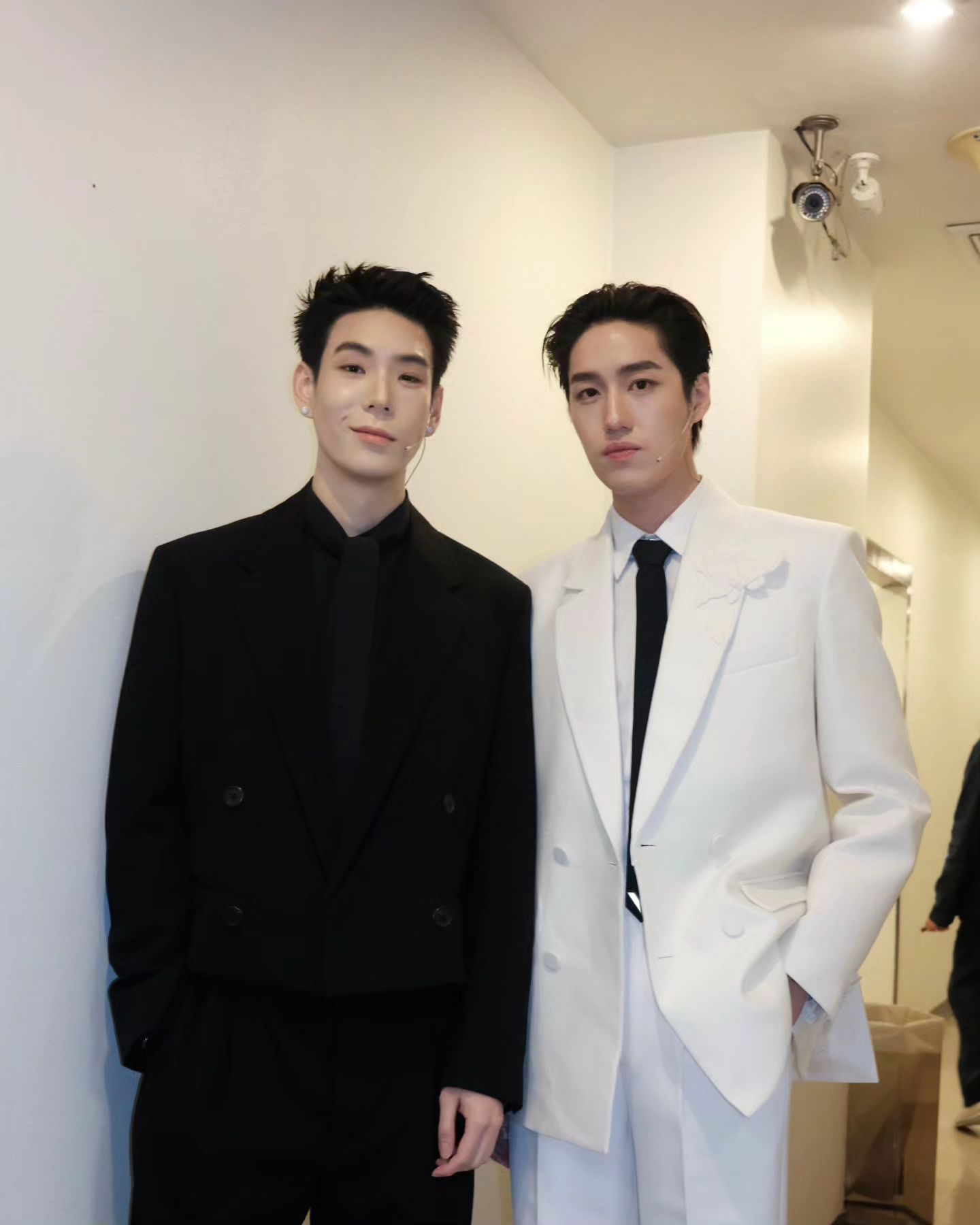 ต่อ - ธนภพ ลีรัตนขจร