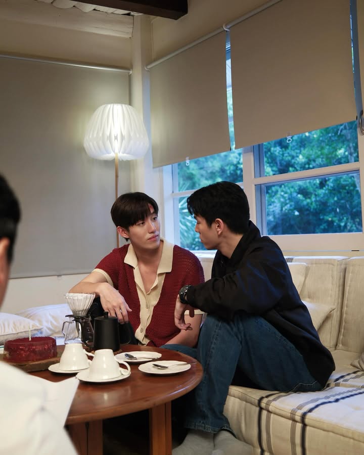 ต่อ - ธนภพ ลีรัตนขจร