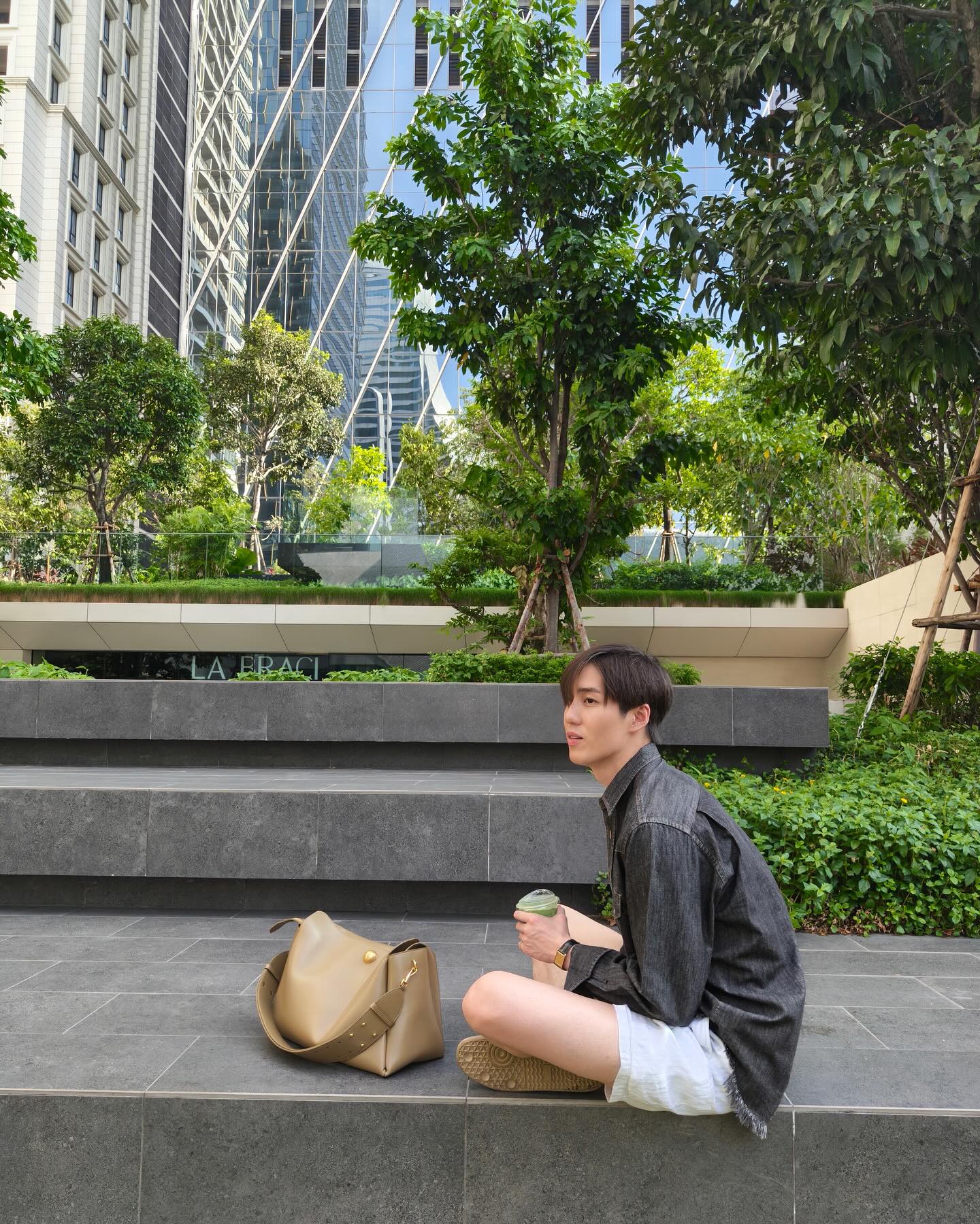 ต่อ - ธนภพ ลีรัตนขจร