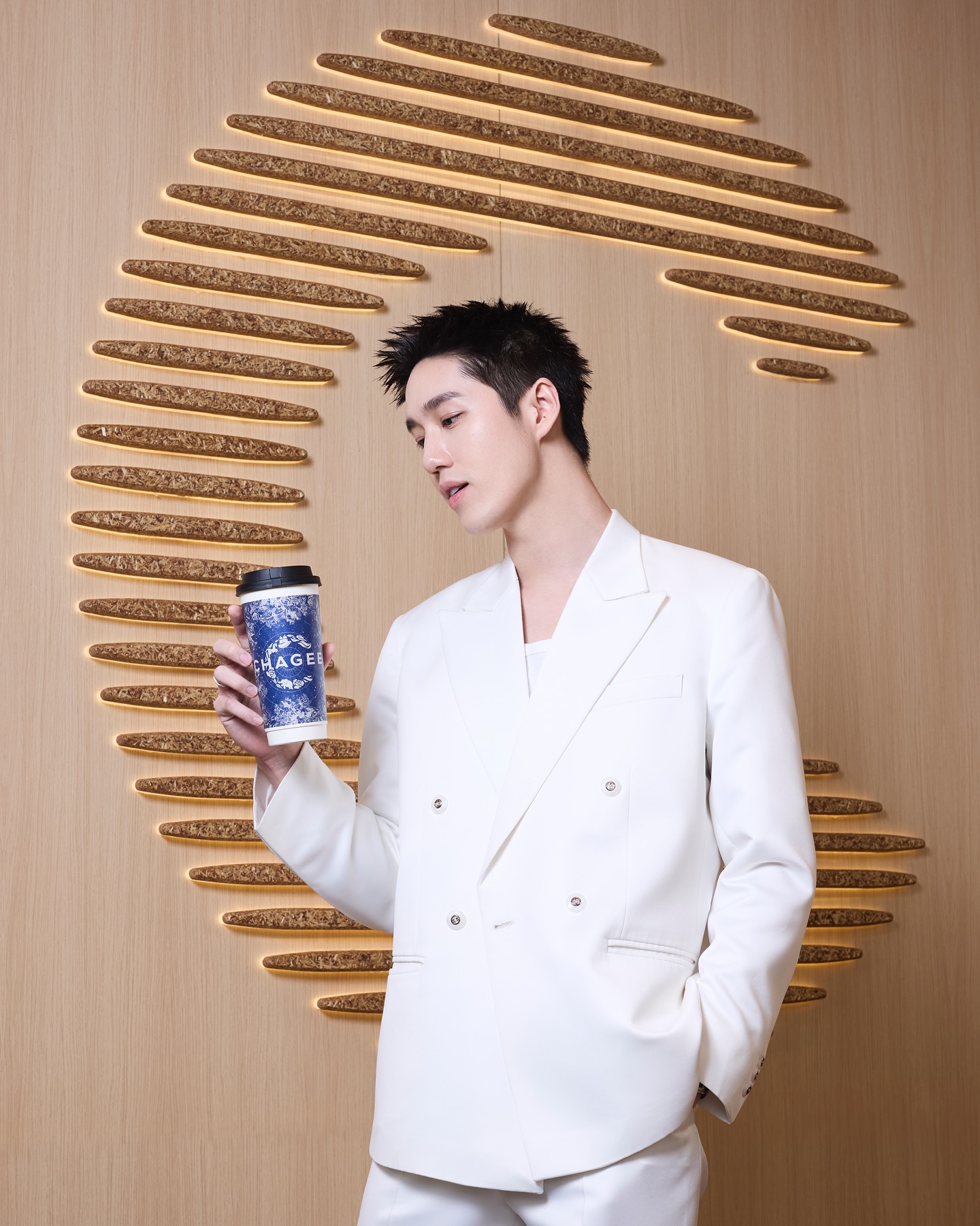 ต่อ - ธนภพ ลีรัตนขจร