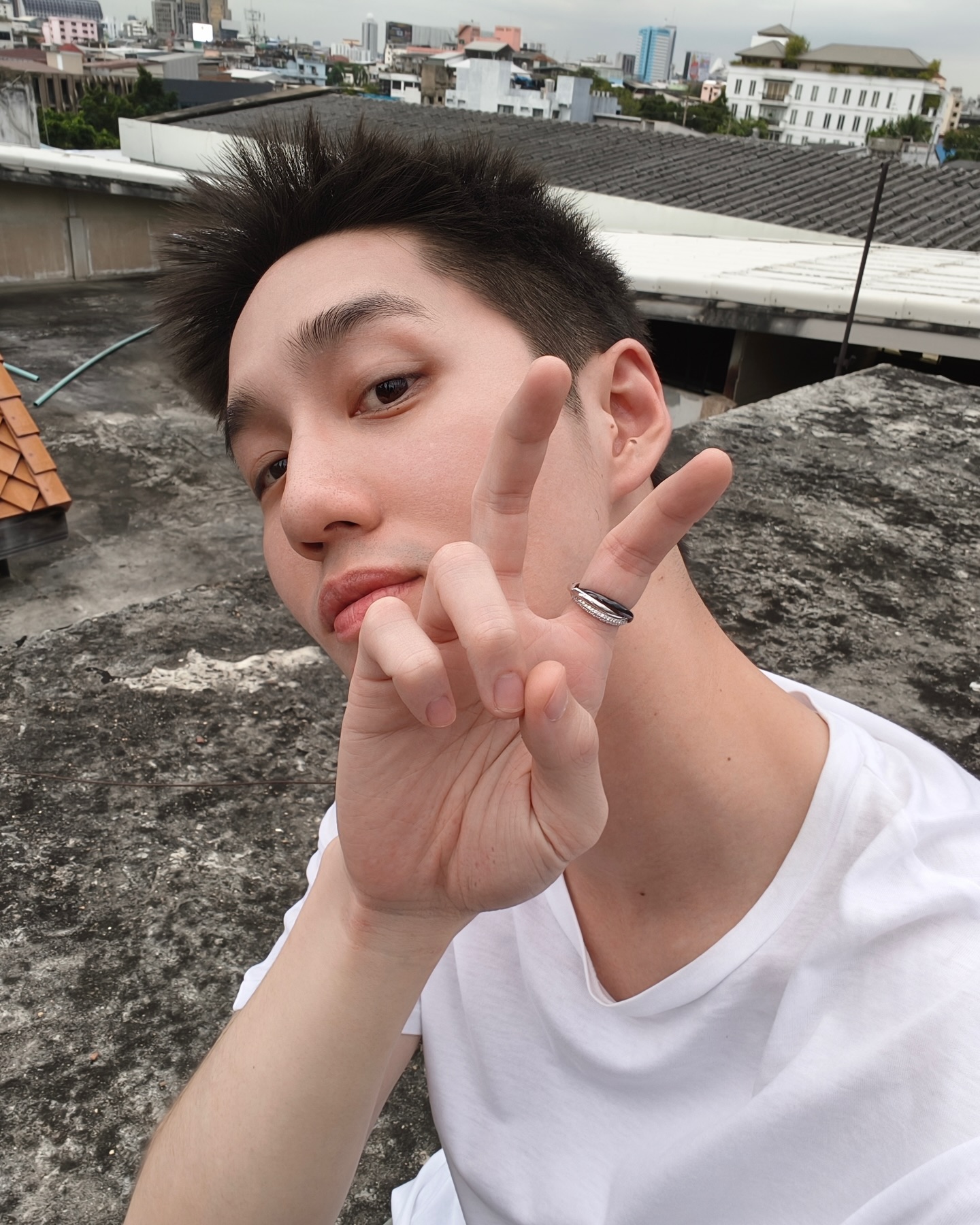 ต่อ - ธนภพ ลีรัตนขจร