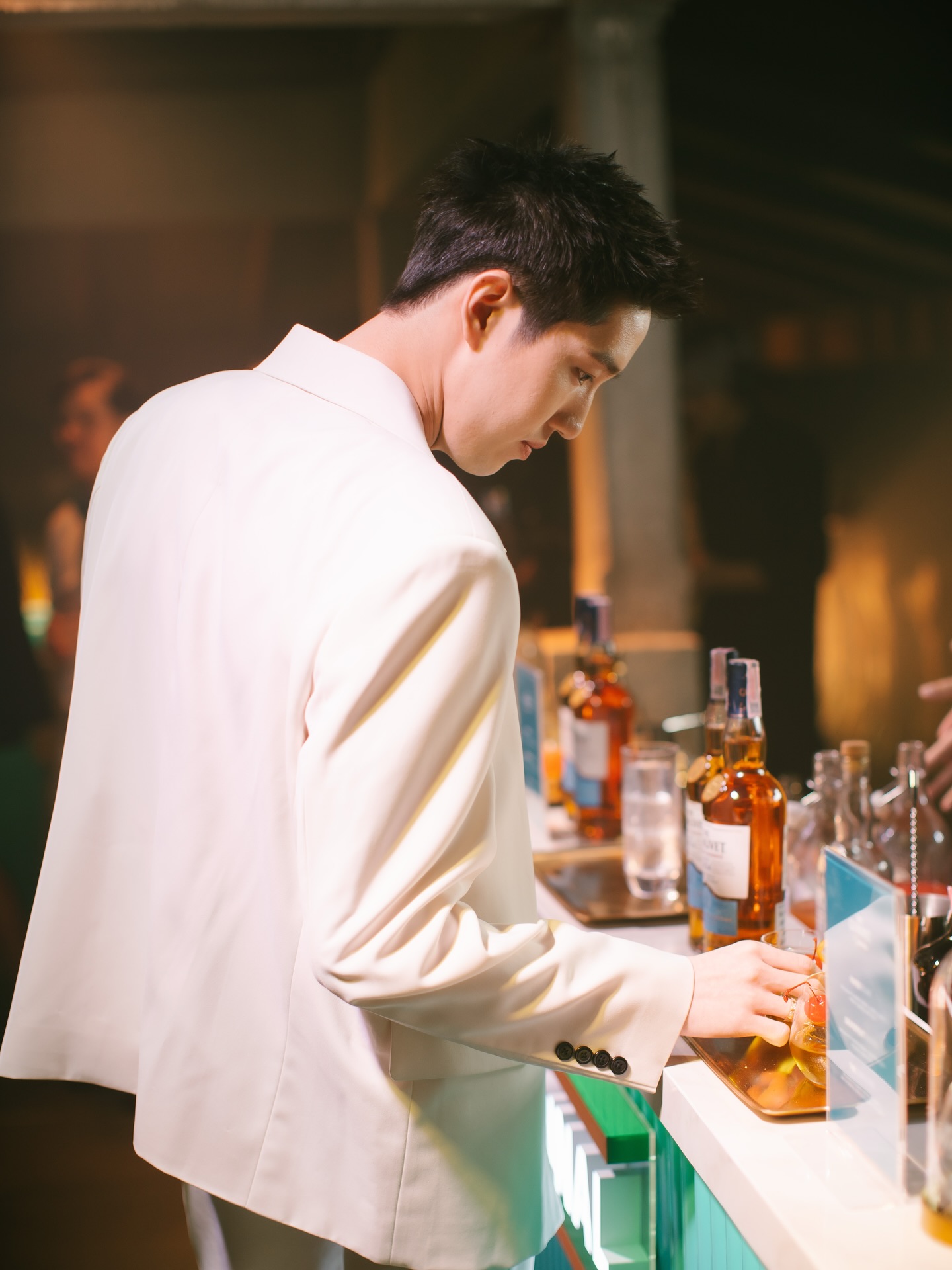 ต่อ - ธนภพ ลีรัตนขจร