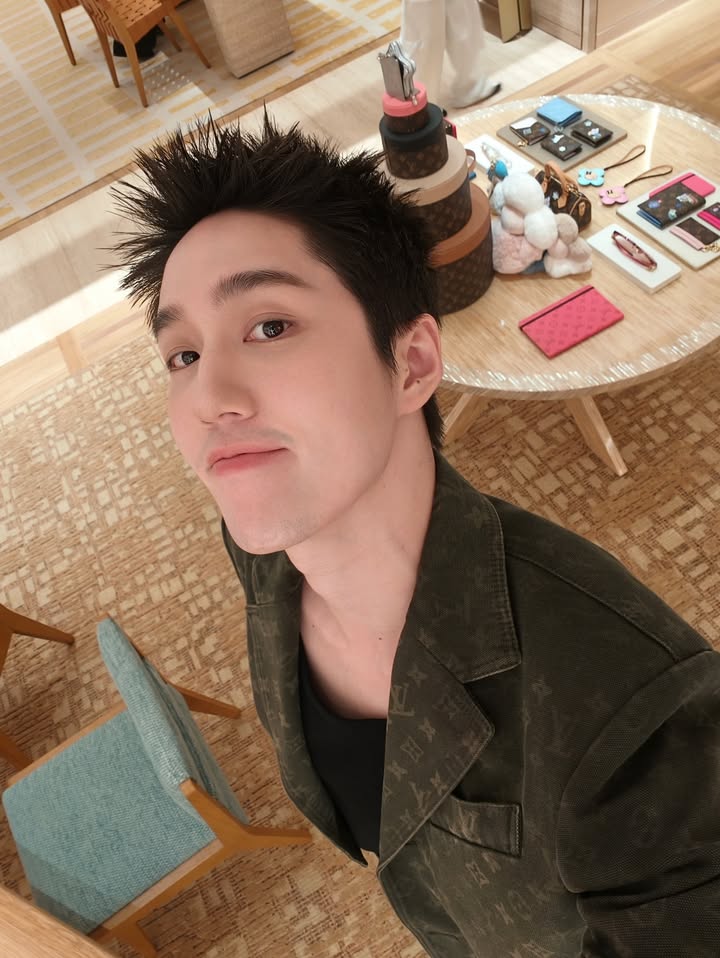 ต่อ - ธนภพ ลีรัตนขจร