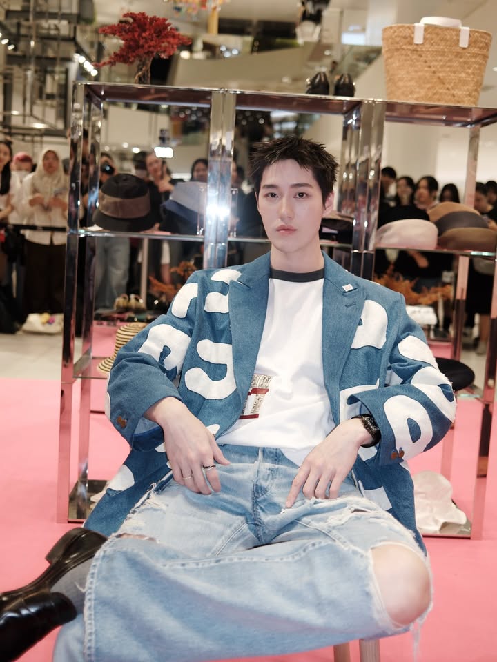 ต่อ - ธนภพ ลีรัตนขจร