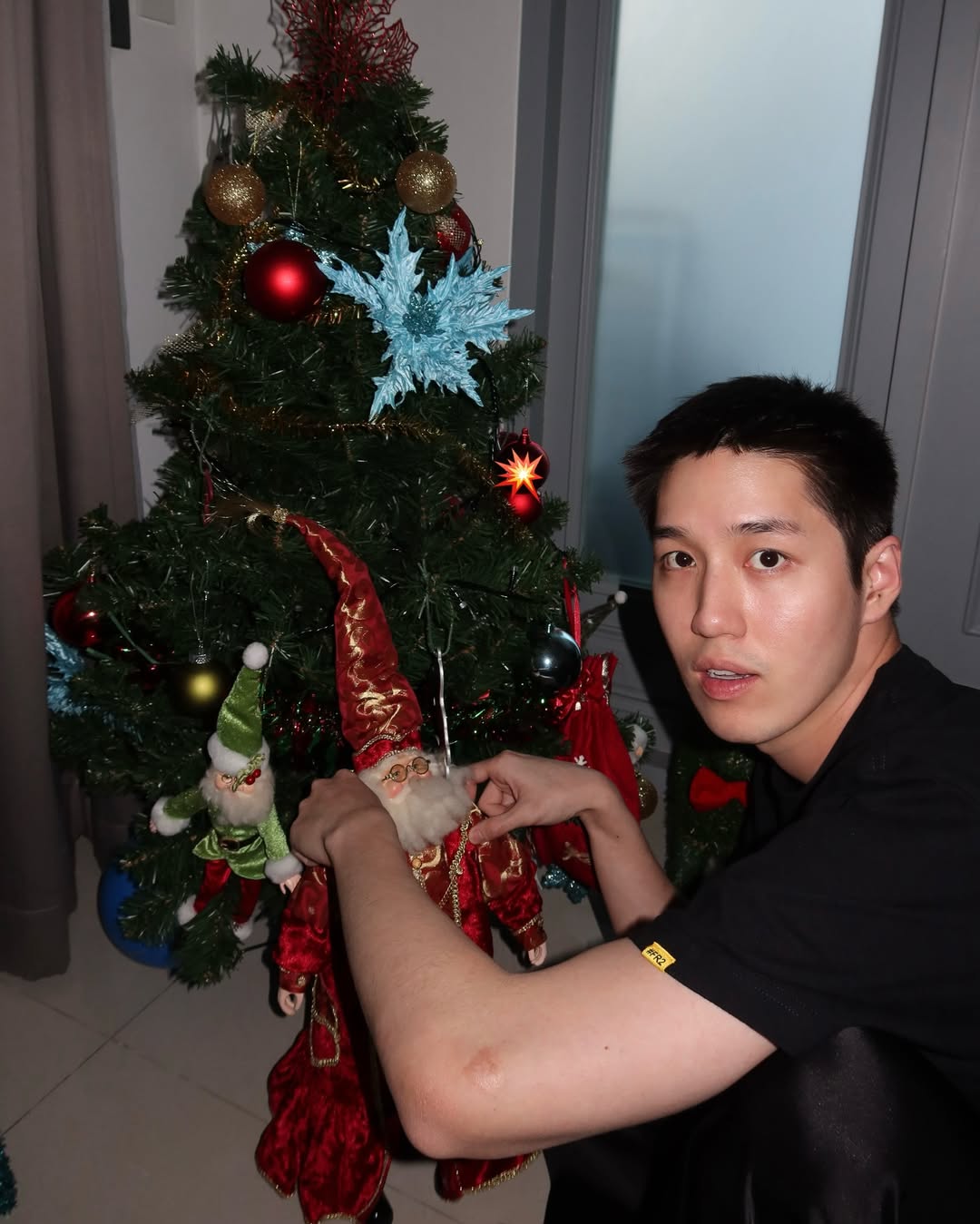 ต่อ - ธนภพ ลีรัตนขจร