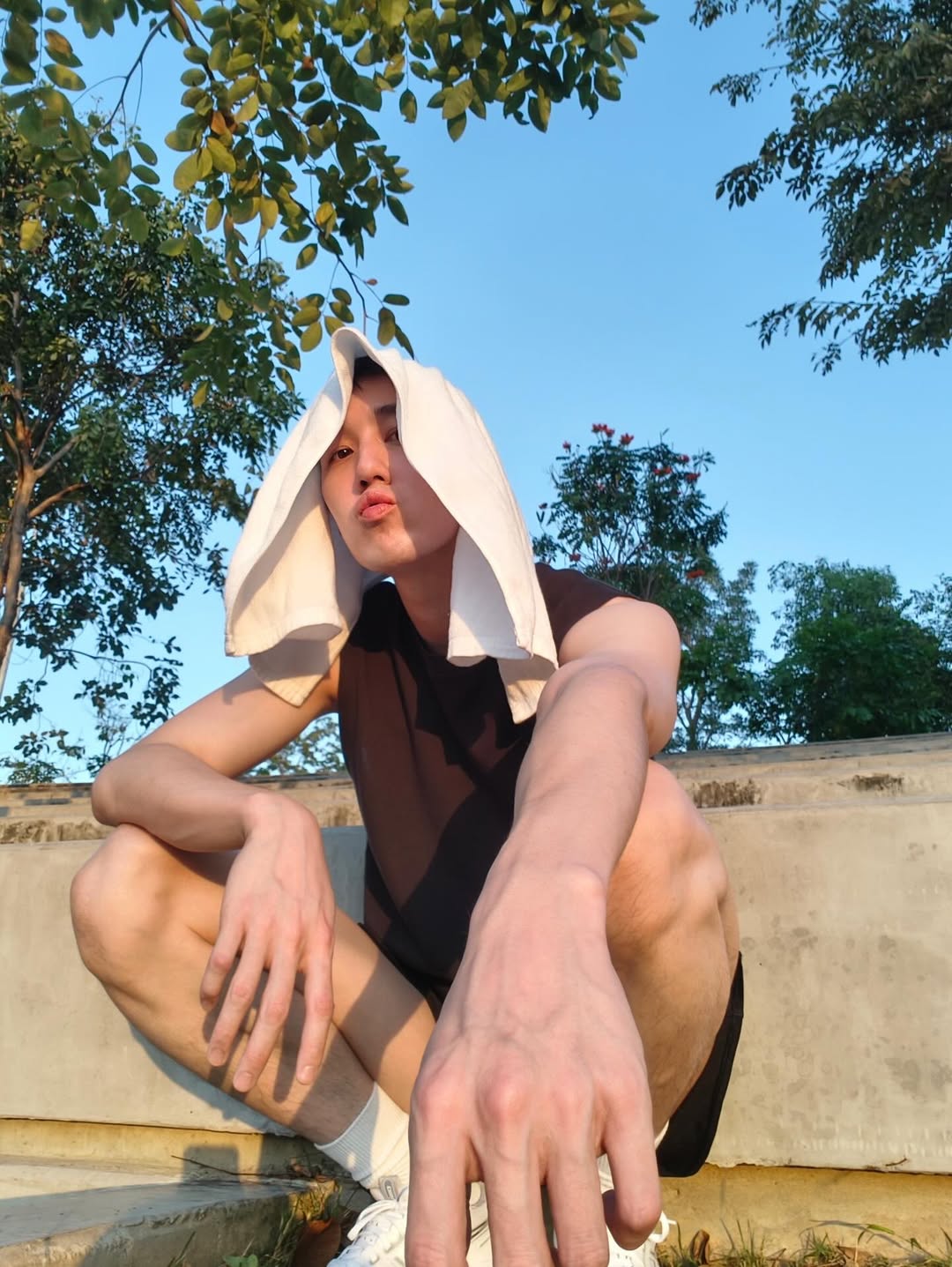 ต่อ - ธนภพ ลีรัตนขจร