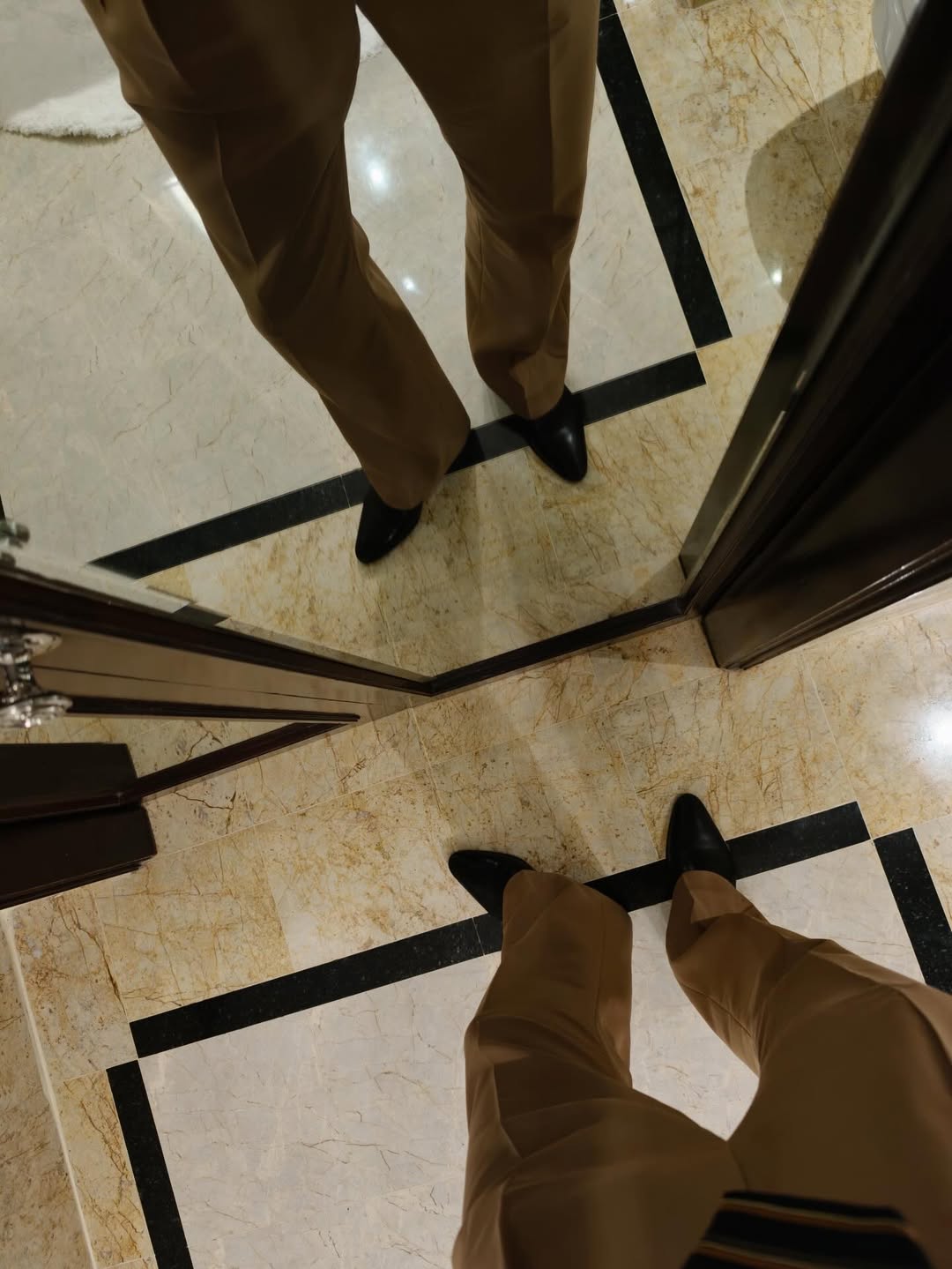 ต่อ - ธนภพ ลีรัตนขจร