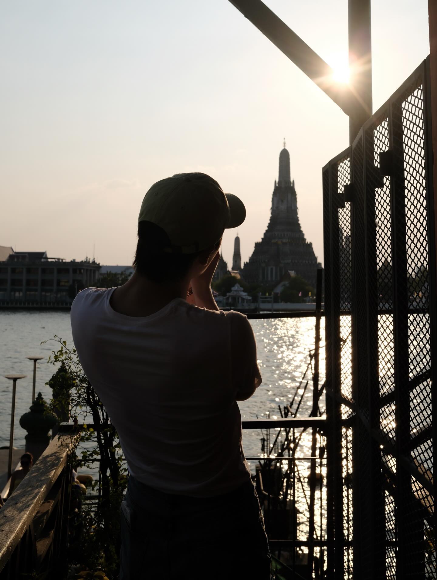 ต่อ - ธนภพ ลีรัตนขจร