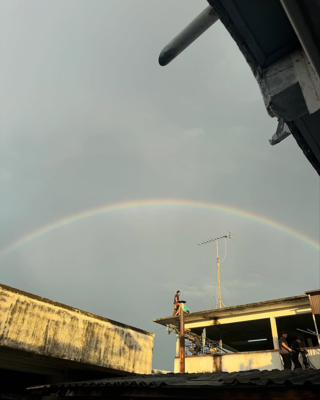 ต่อ - ธนภพ ลีรัตนขจร