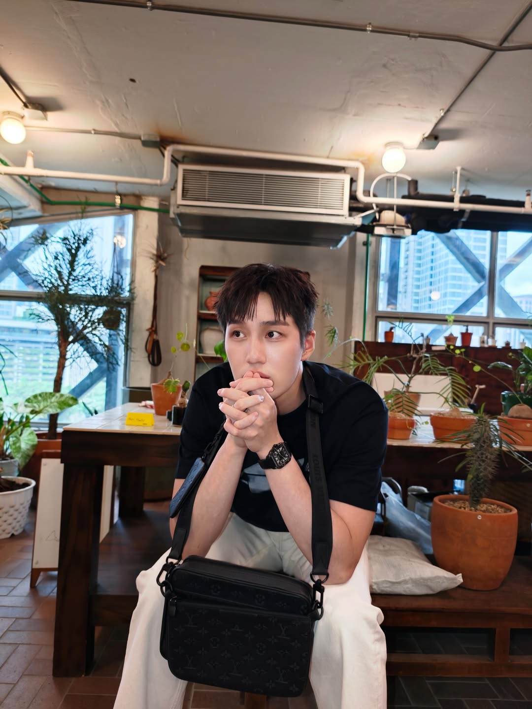 ต่อ - ธนภพ ลีรัตนขจร