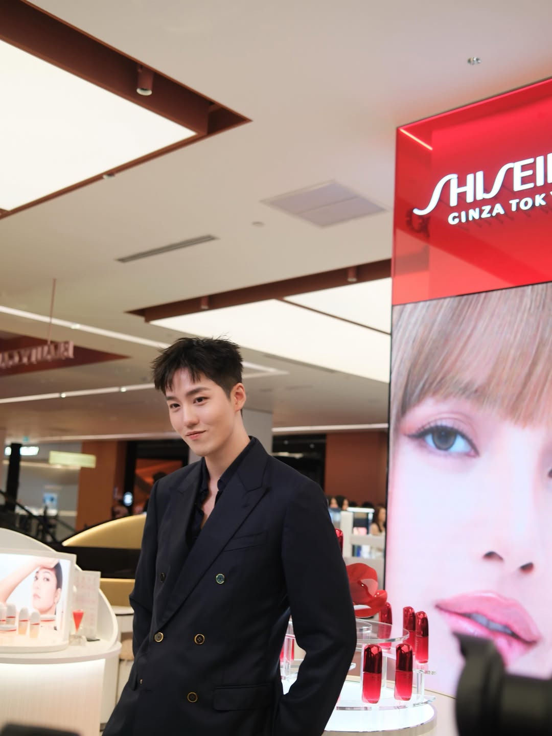 ต่อ - ธนภพ ลีรัตนขจร