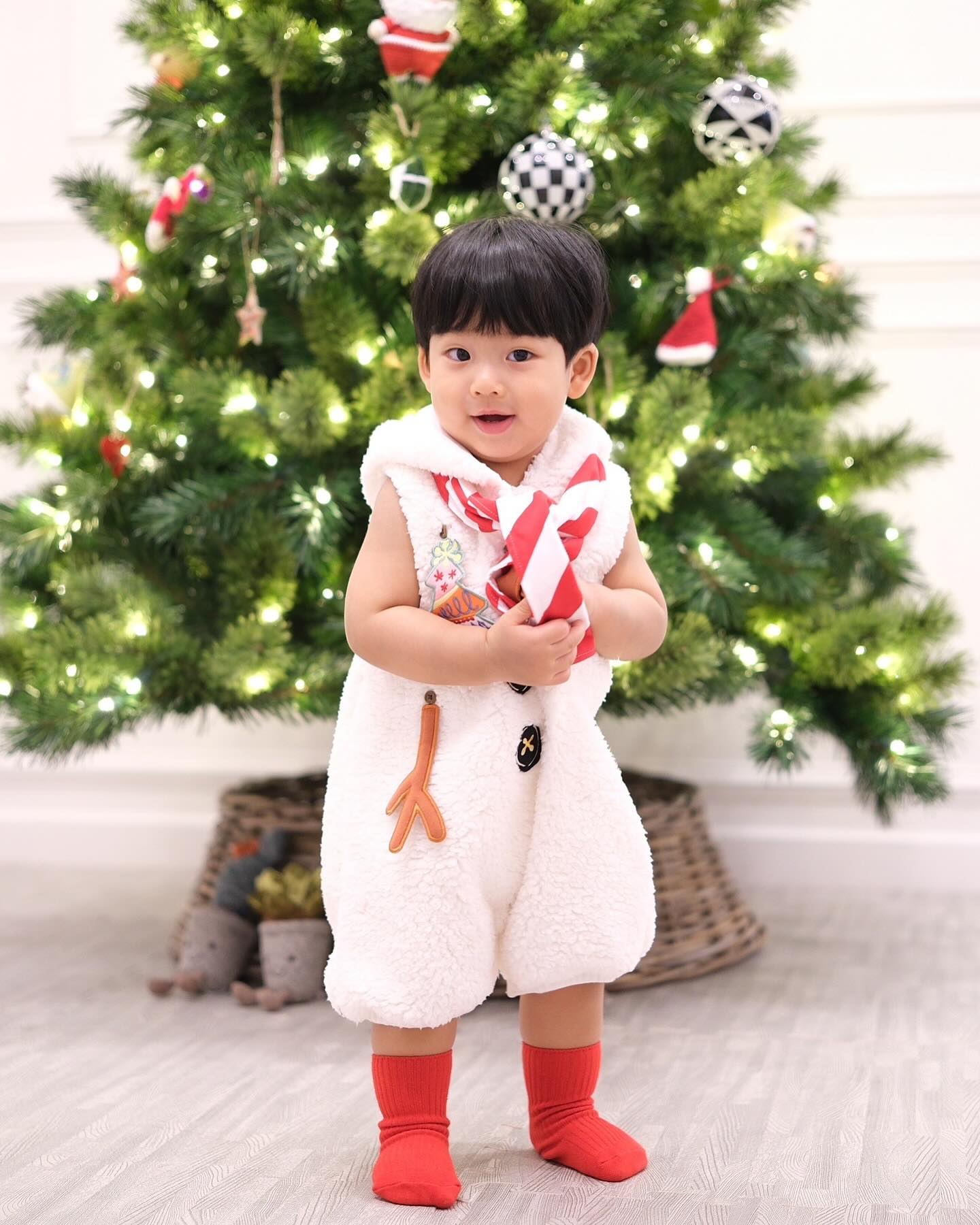 จุ๋ย - วรัทยา นิลคูหา