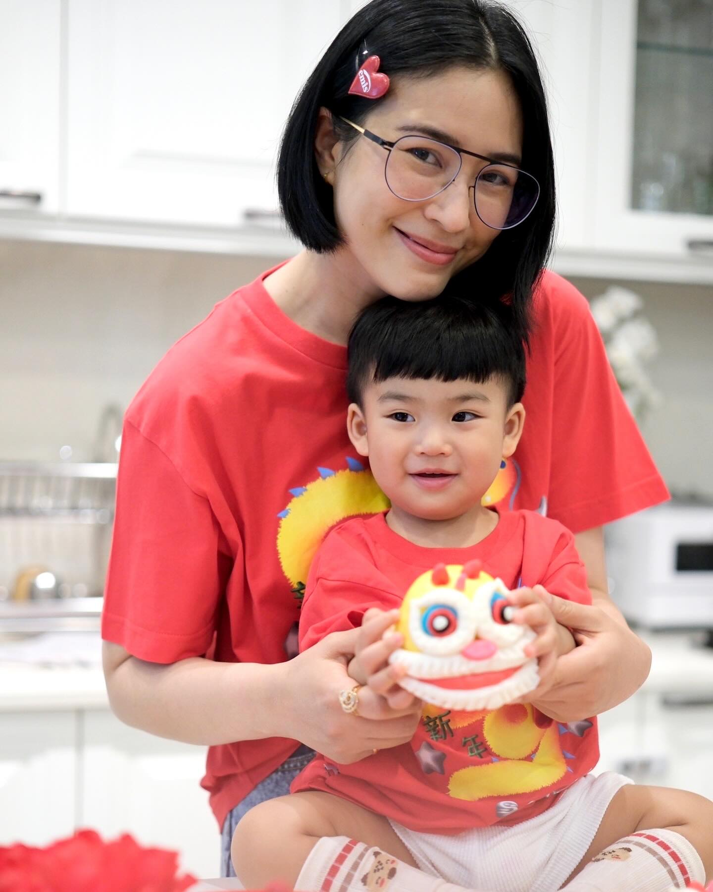 จุ๋ย - วรัทยา นิลคูหา