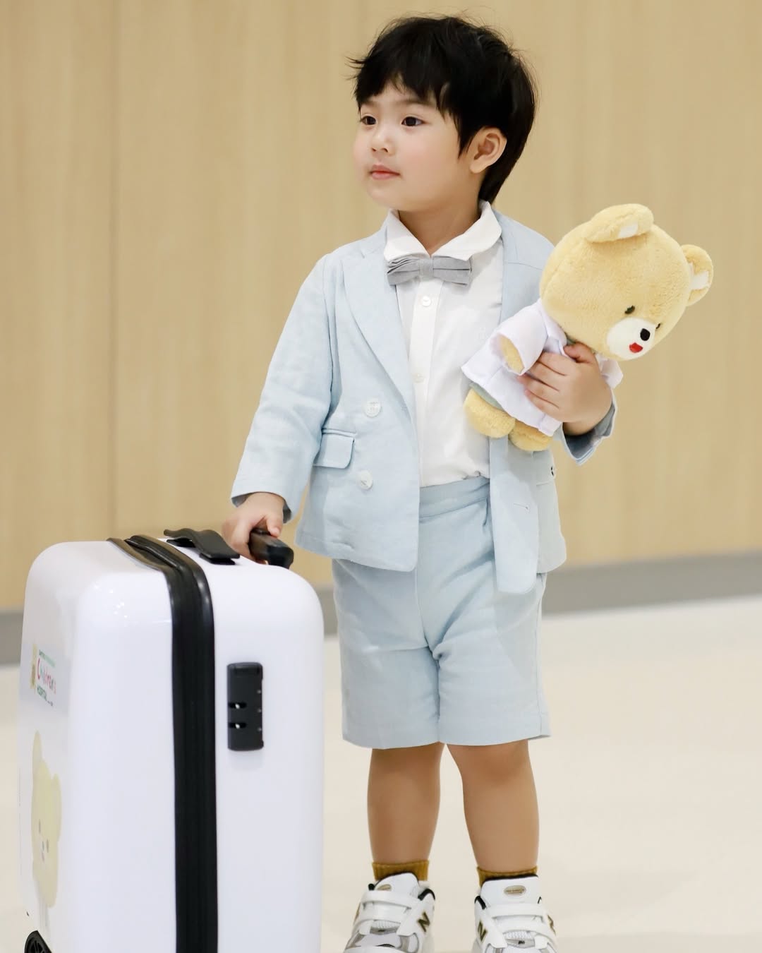 จุ๋ย - วรัทยา นิลคูหา