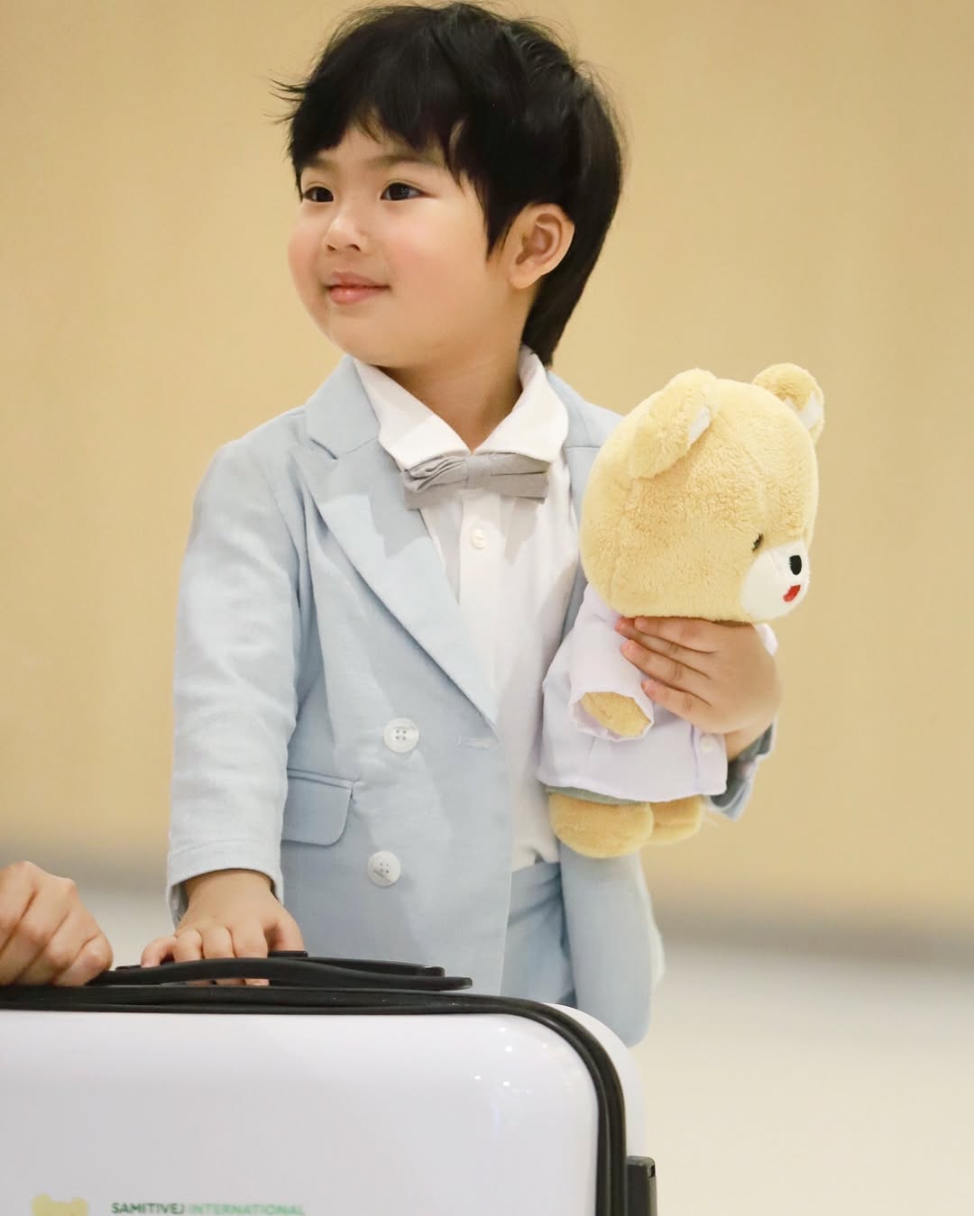 จุ๋ย - วรัทยา นิลคูหา