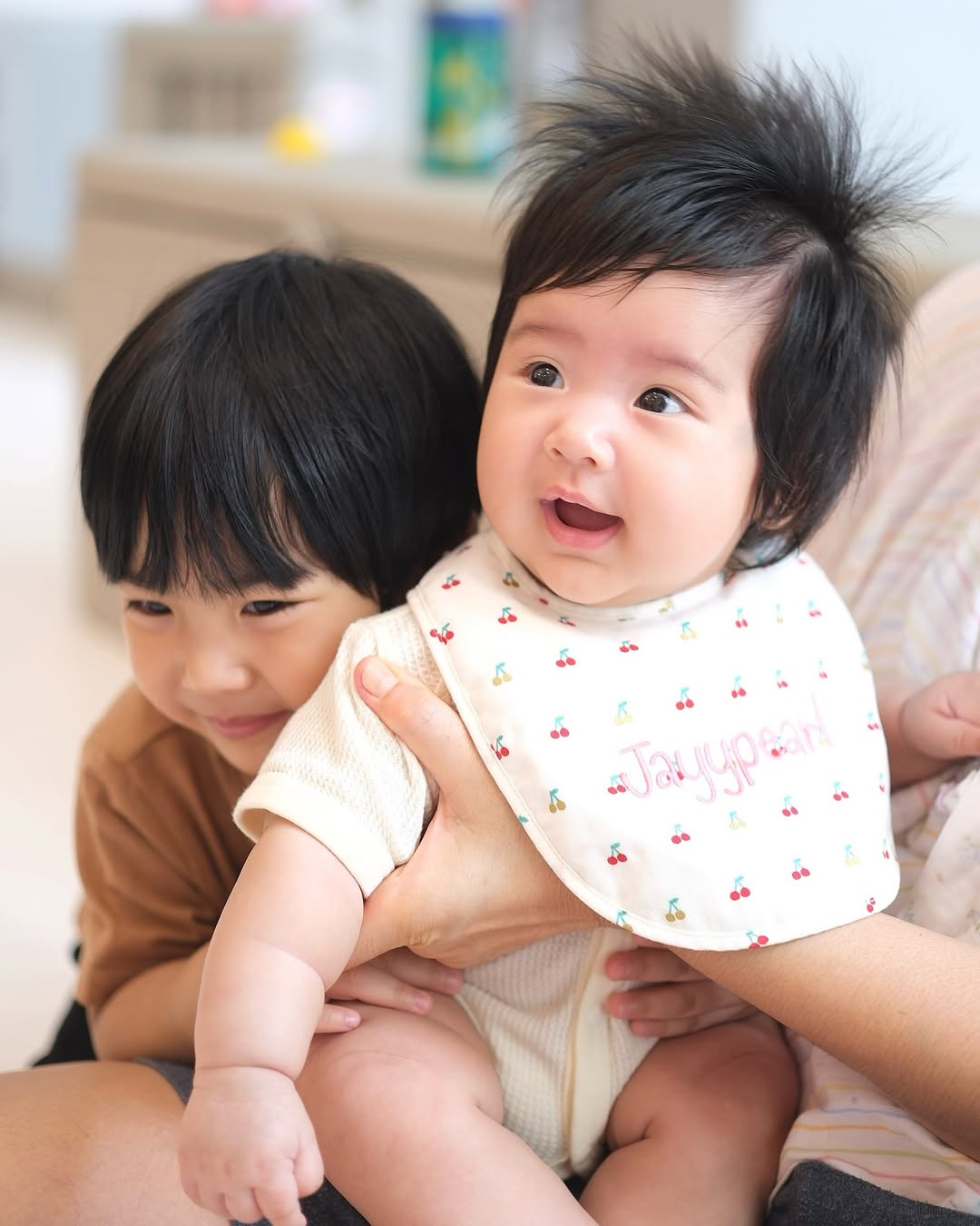 จุ๋ย - วรัทยา นิลคูหา