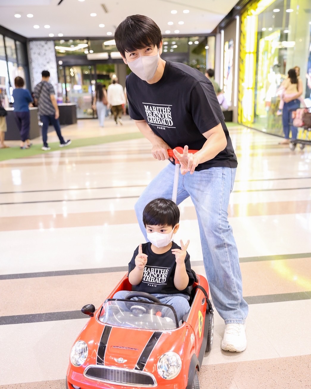 จุ๋ย - วรัทยา นิลคูหา
