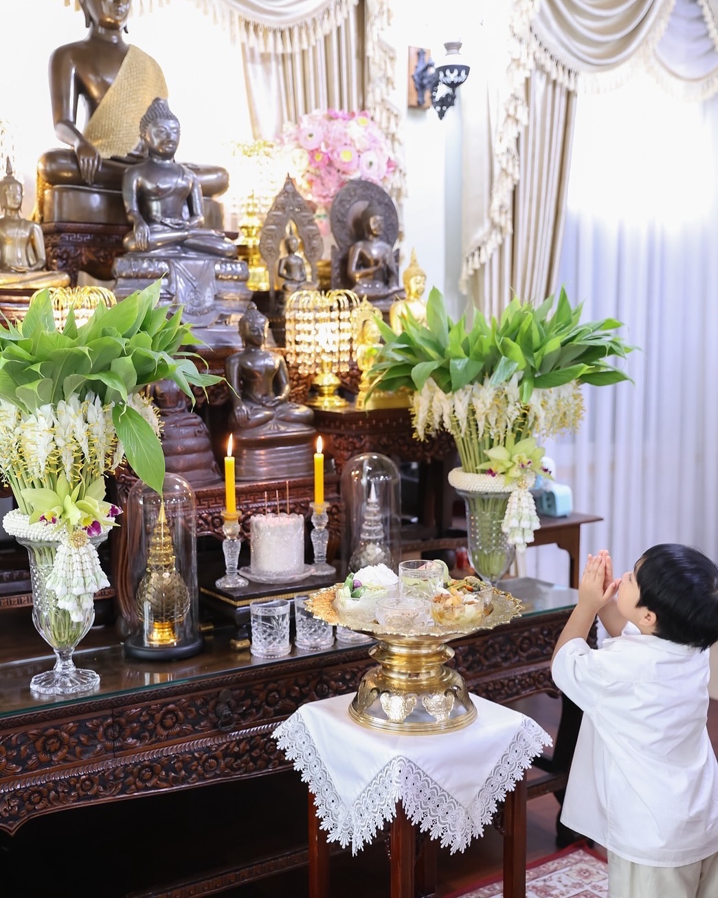 จุ๋ย - วรัทยา นิลคูหา