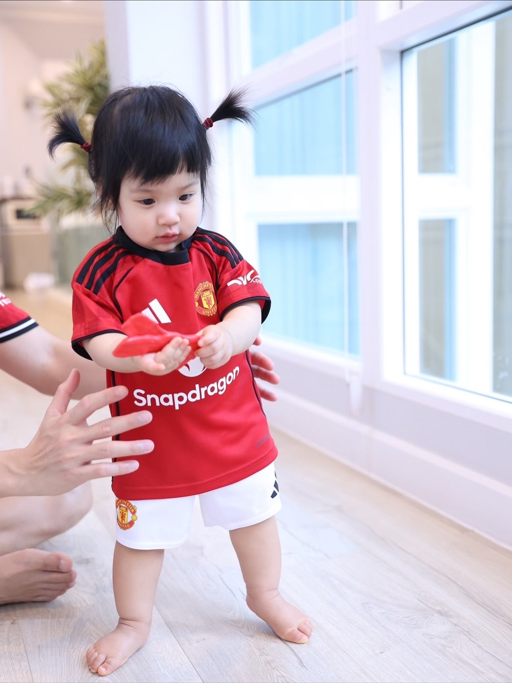 จุ๋ย - วรัทยา นิลคูหา