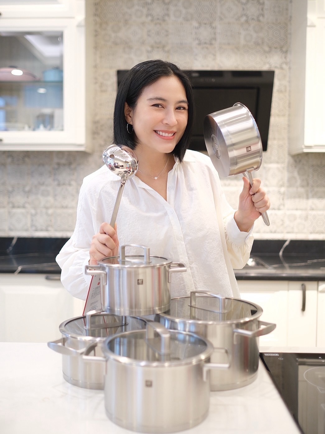 จุ๋ย - วรัทยา นิลคูหา