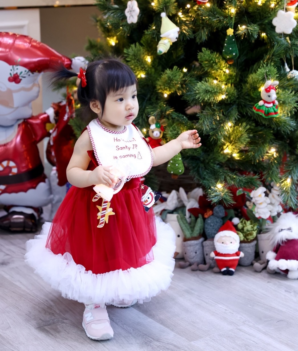 จุ๋ย - วรัทยา นิลคูหา