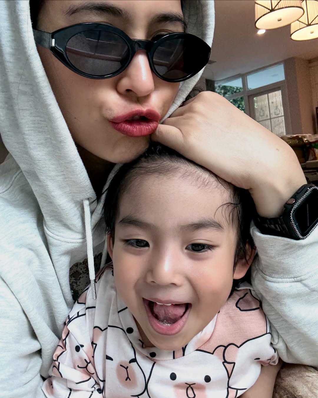 จุ๋ย - วรัทยา นิลคูหา