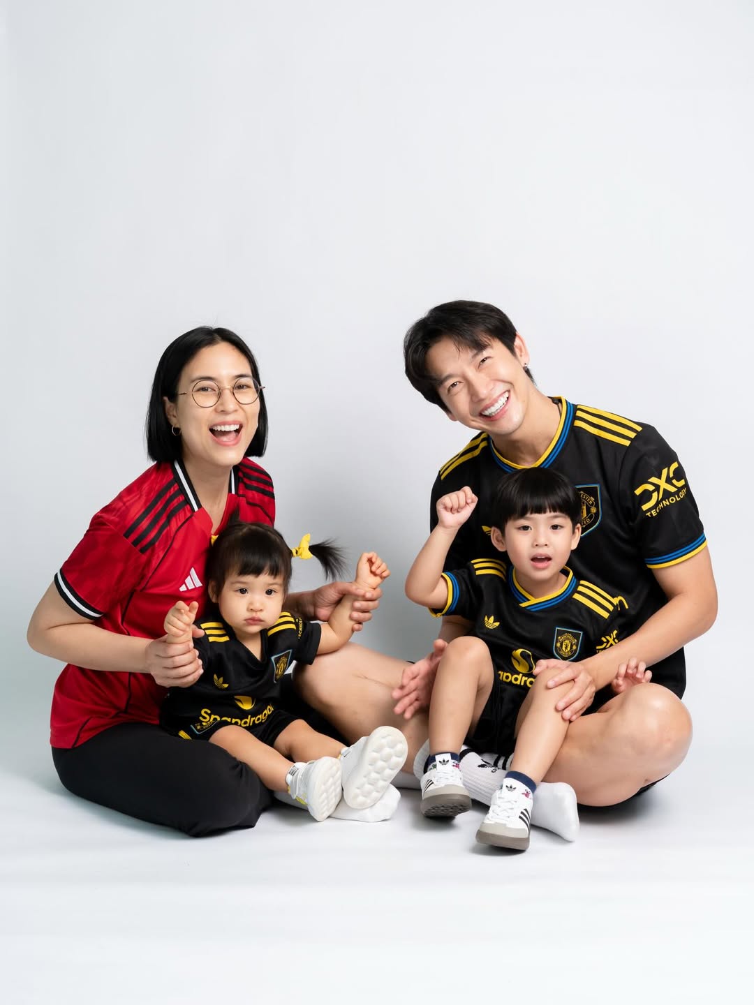 จุ๋ย - วรัทยา นิลคูหา