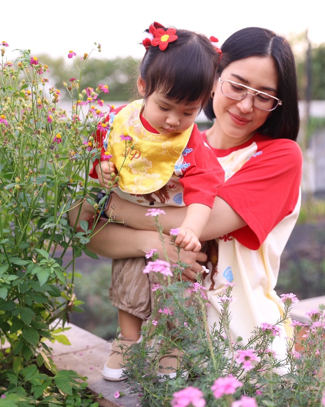 จุ๋ย - วรัทยา นิลคูหา