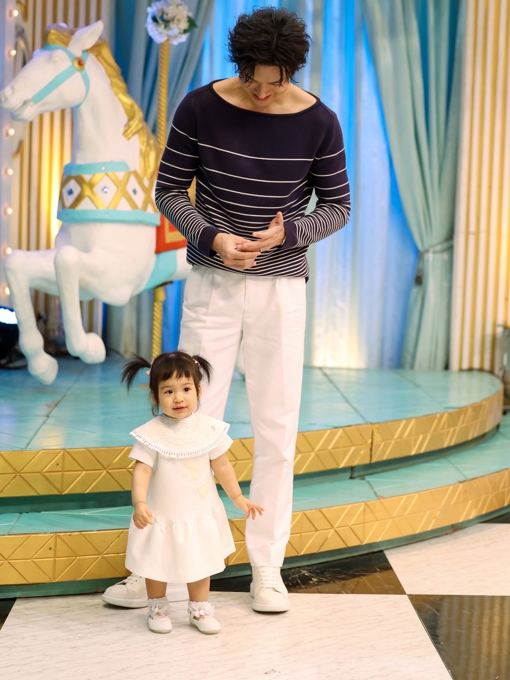 จุ๋ย - วรัทยา นิลคูหา