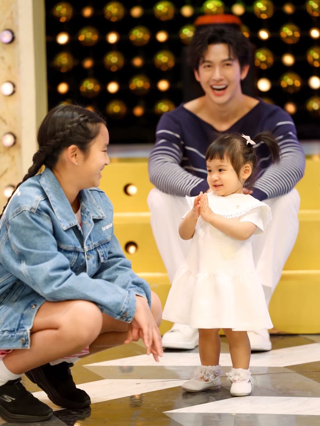 จุ๋ย - วรัทยา นิลคูหา