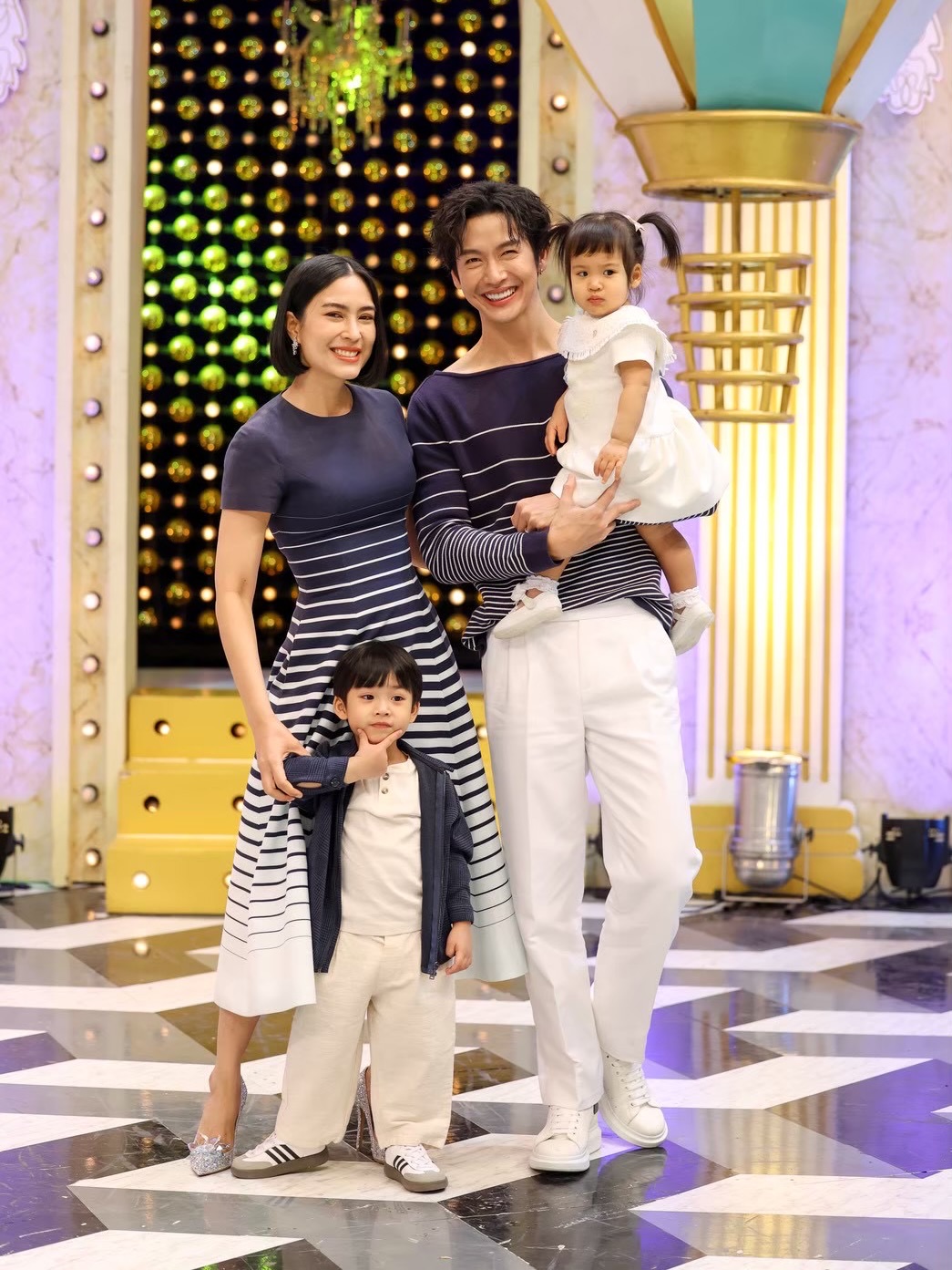 จุ๋ย - วรัทยา นิลคูหา