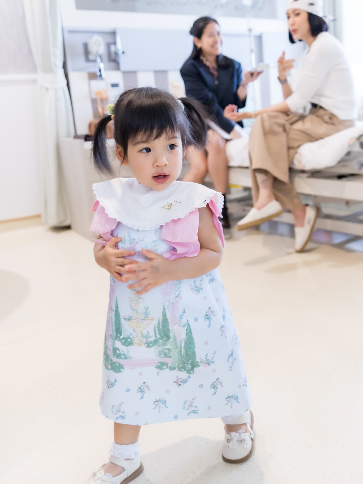 จุ๋ย - วรัทยา นิลคูหา