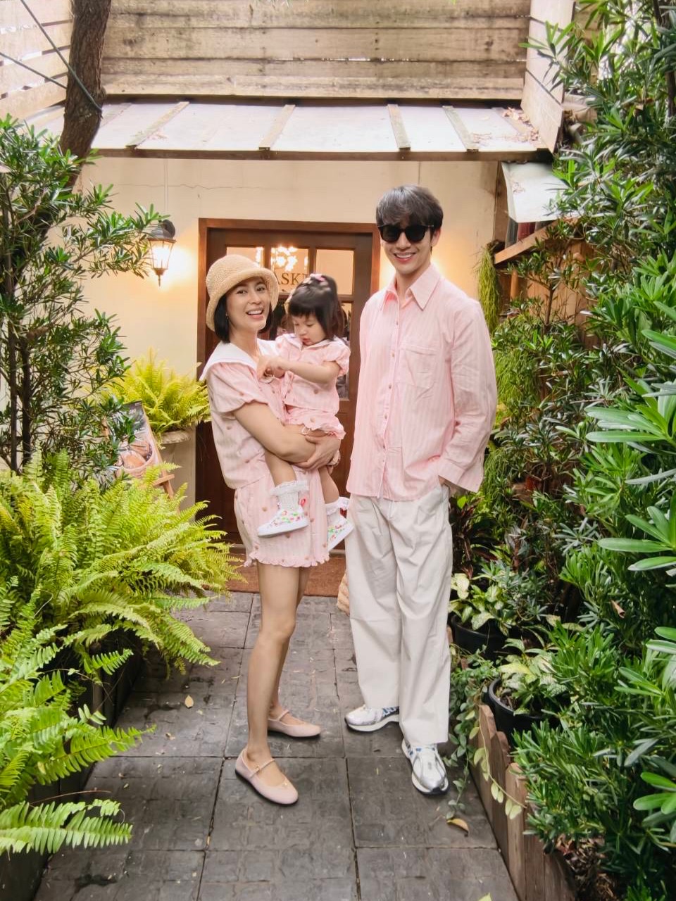 จุ๋ย - วรัทยา นิลคูหา