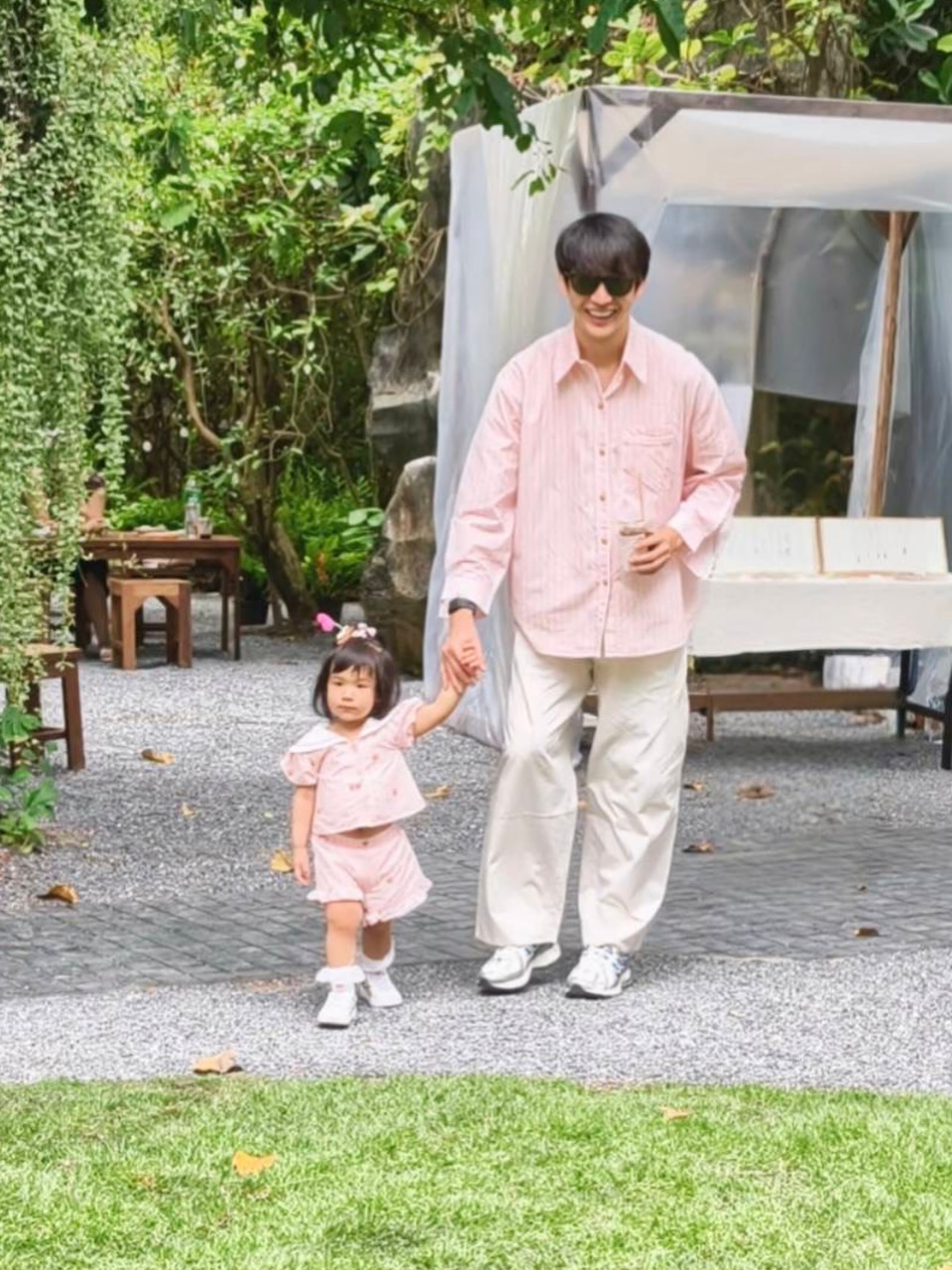 จุ๋ย - วรัทยา นิลคูหา