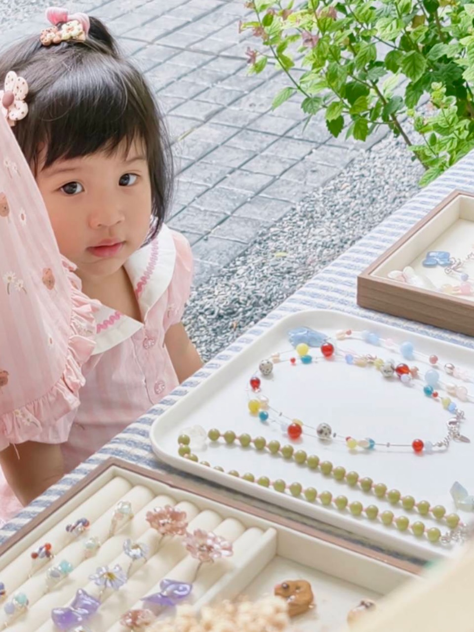 จุ๋ย - วรัทยา นิลคูหา