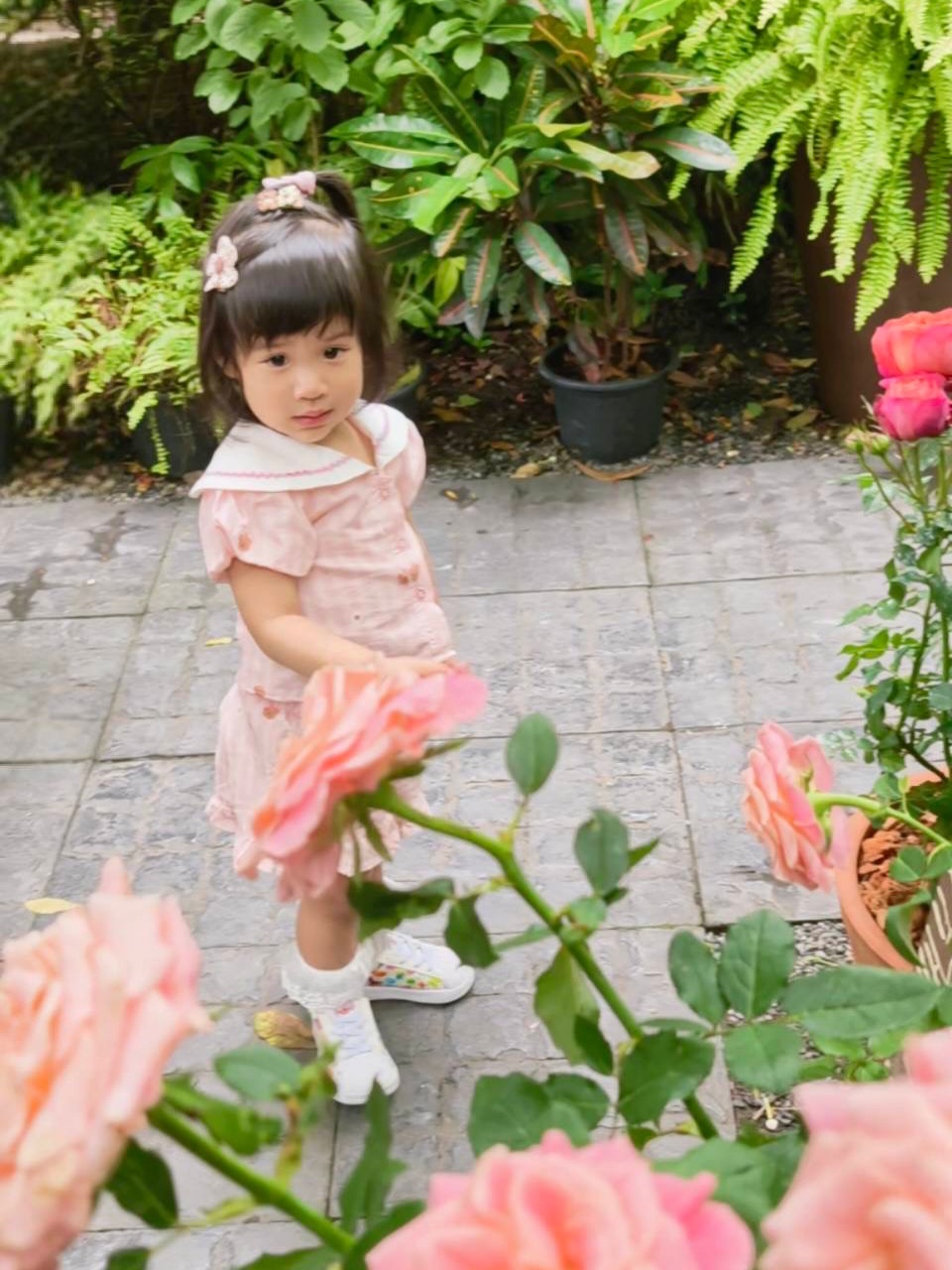จุ๋ย - วรัทยา นิลคูหา