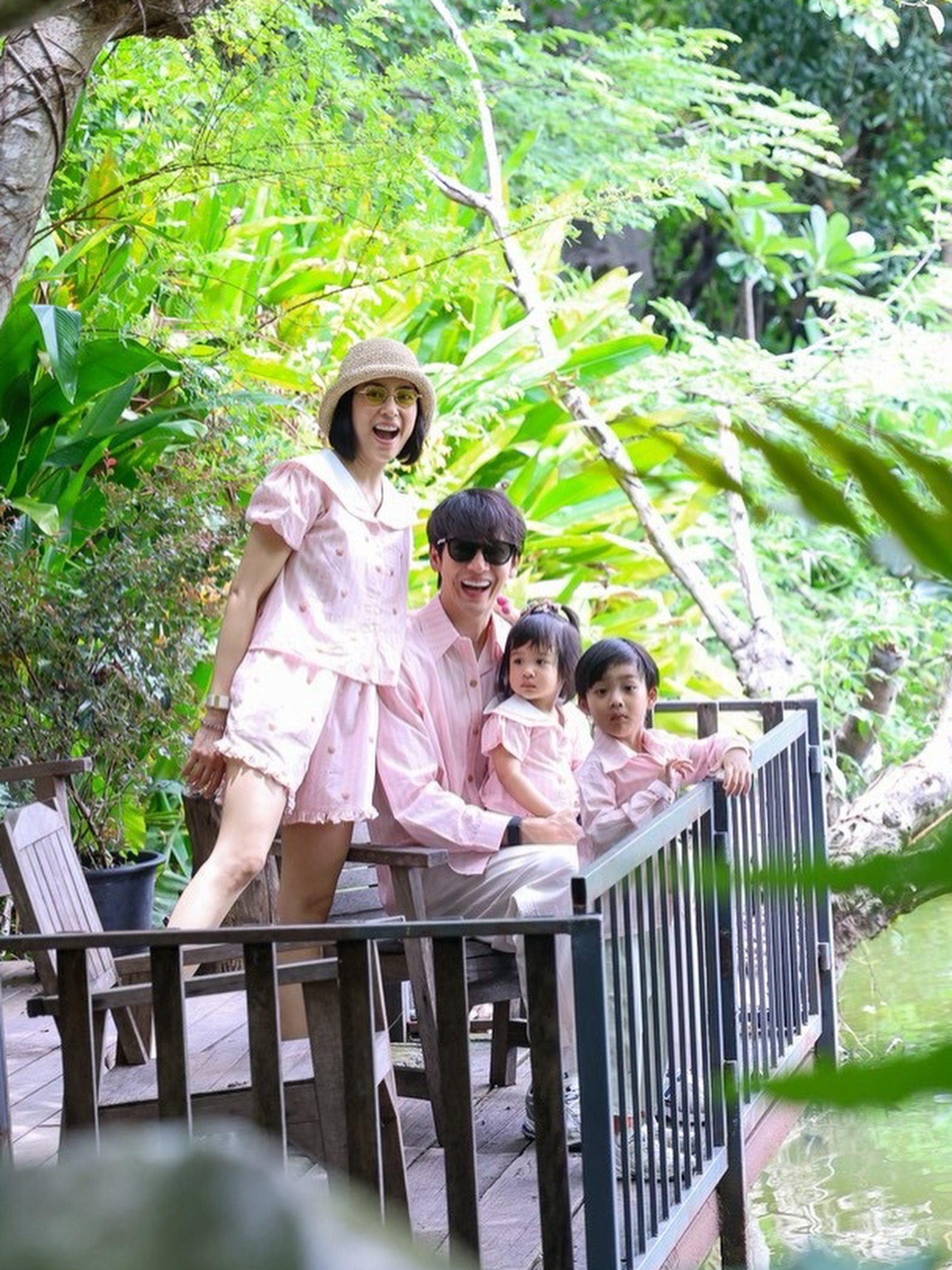 จุ๋ย - วรัทยา นิลคูหา