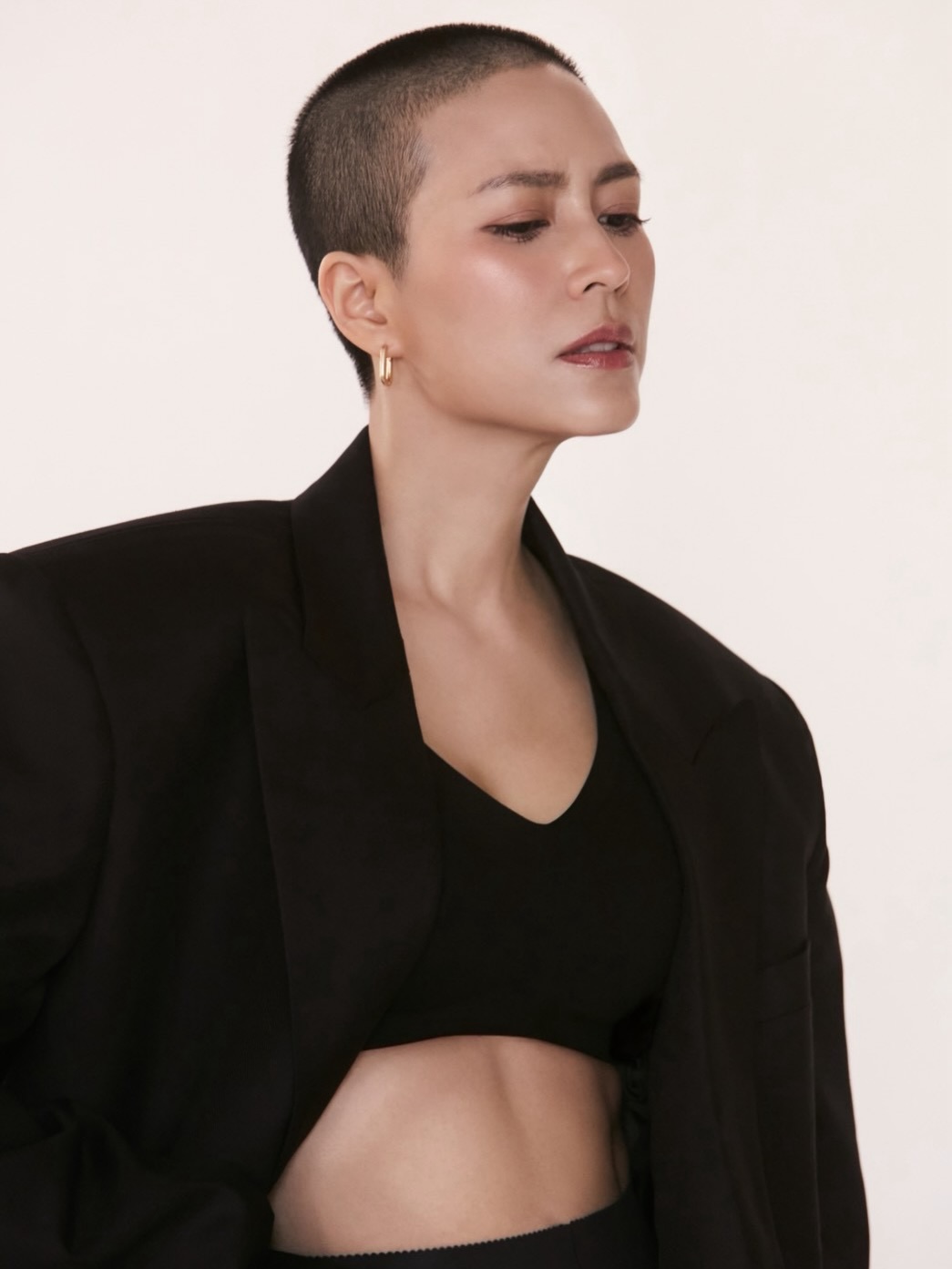 จุ๋ย - วรัทยา นิลคูหา