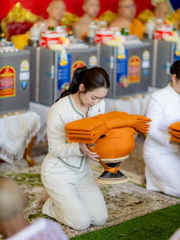 จั๊กจั่น - อคัมย์สิริ สุวรรณศุข